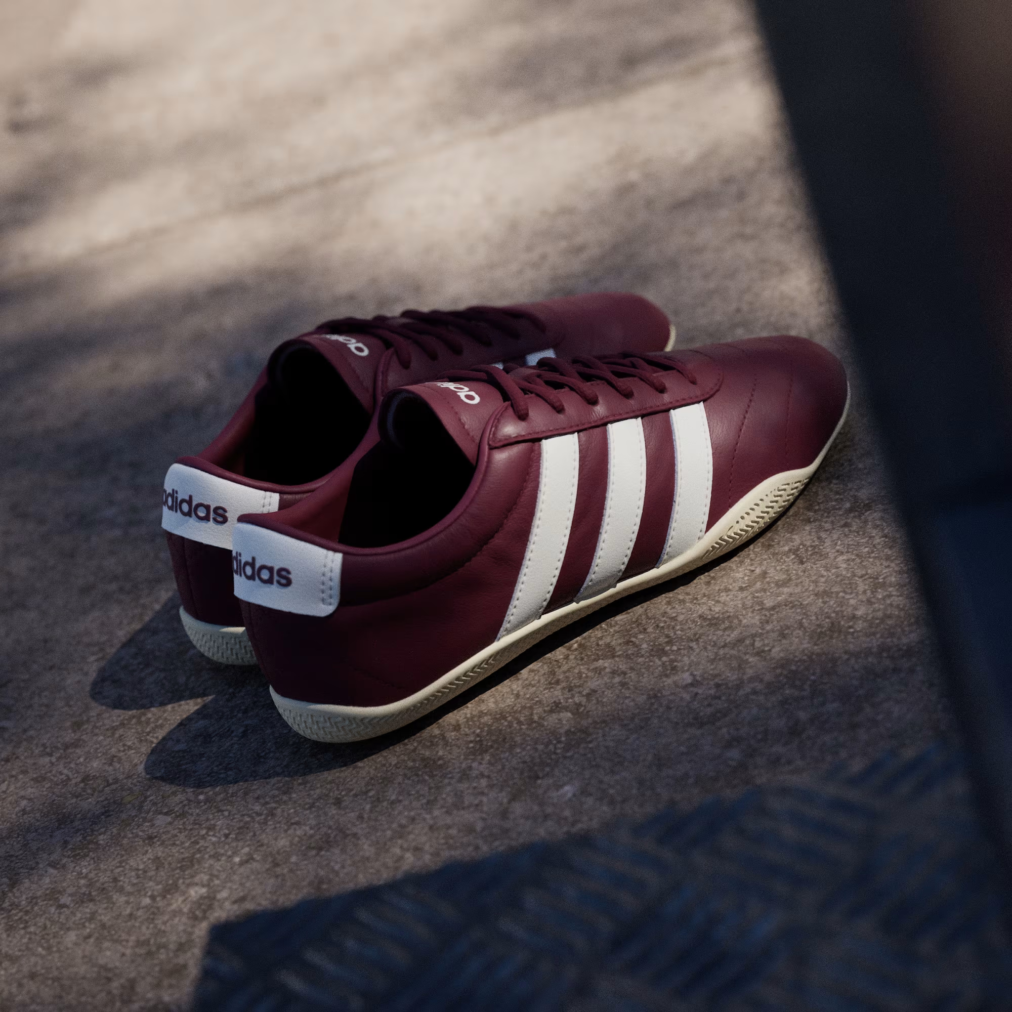 Кеды женские Adidas Grand Court Lo JQ7242 38 (5 UK) бордовые фото 12