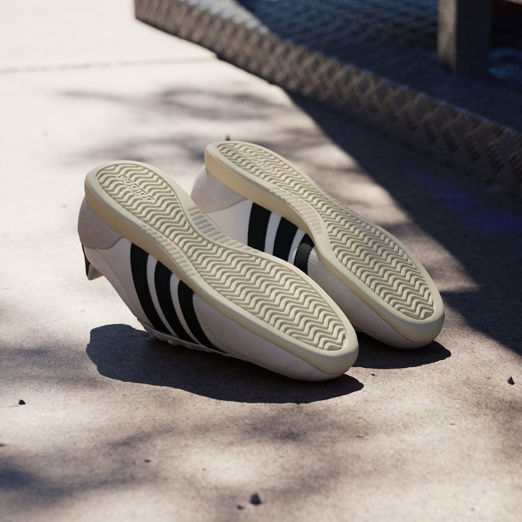 Кеди чоловічі Adidas Barreda Lo JR4618 40 (6.5 UK) біліфото13