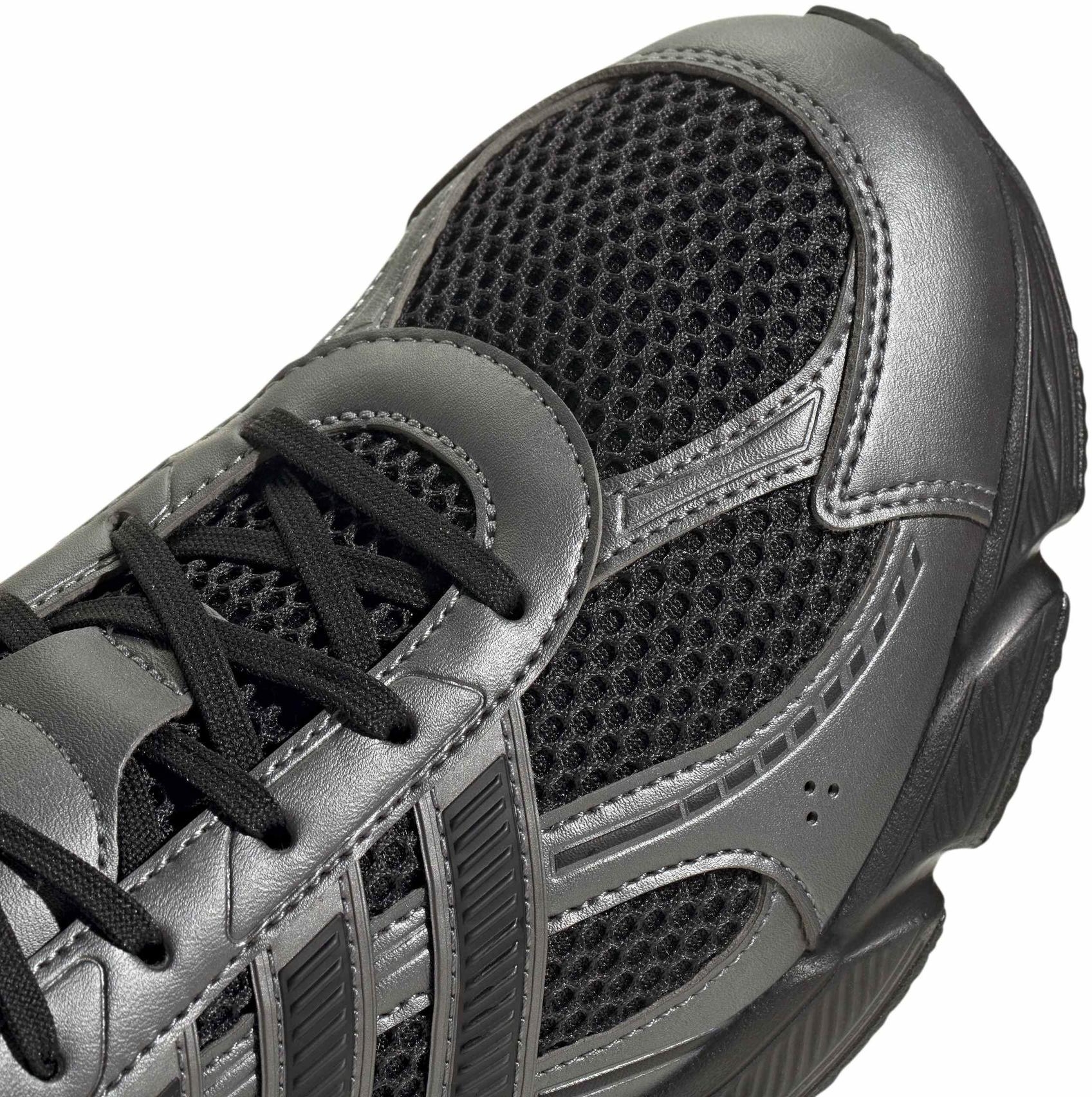 Кросівки чоловічі Adidas Technochaos 2000 JR7229 44 (9.5 UK) чорніфото