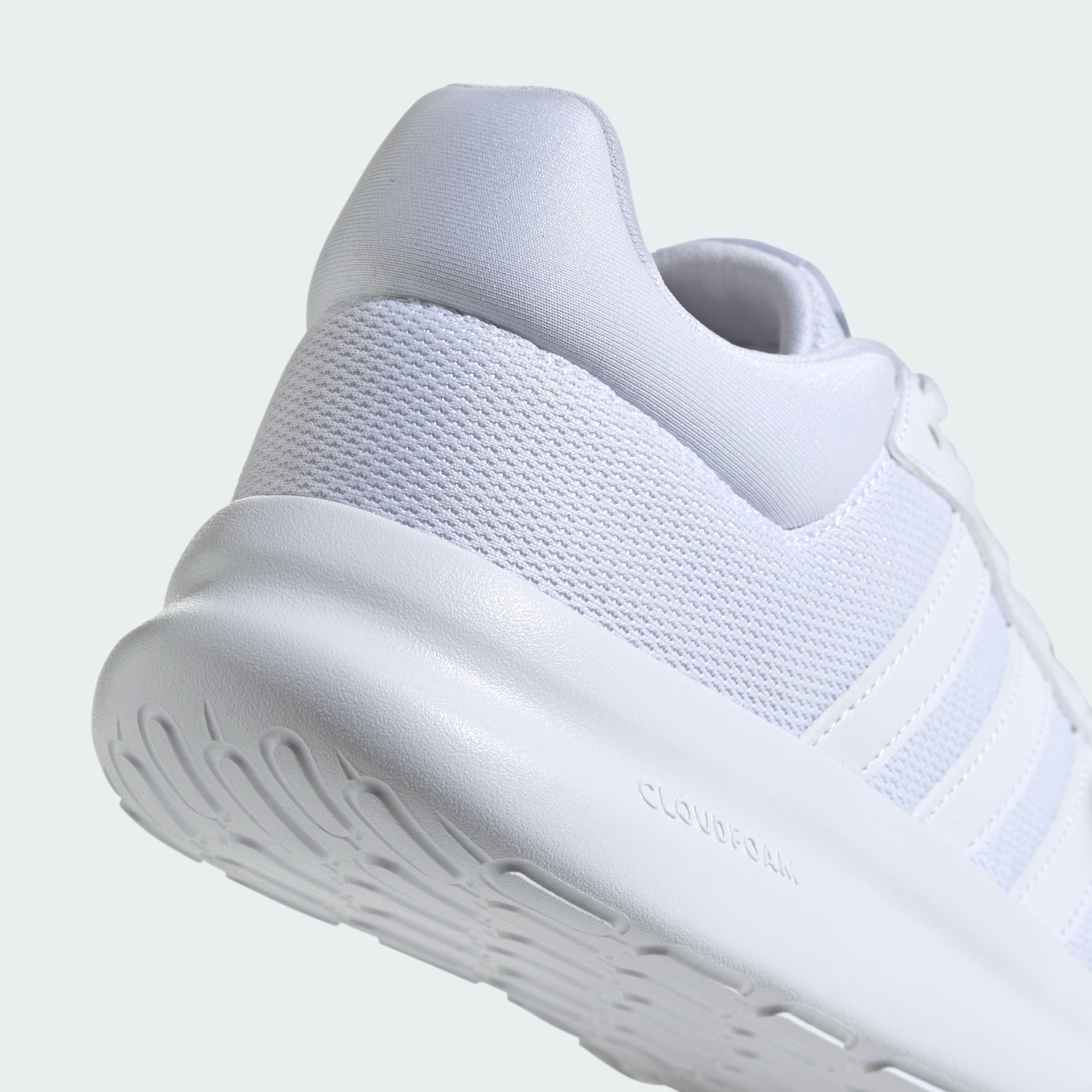 Кроссовки женские Adidas Lite Racer 4.0 IE8561 38 (5 UK) белые фото 