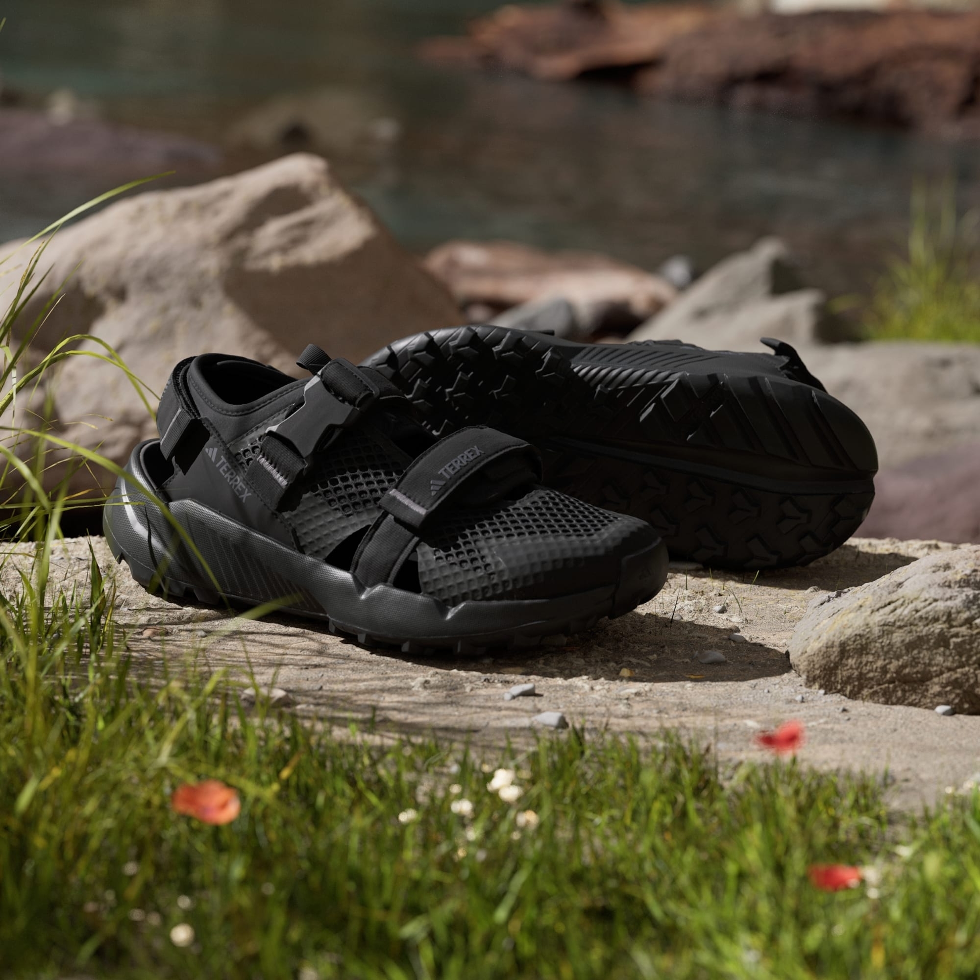 Сандалі Adidas Terrex Hydroterra At IF7596 38 (5 UK) чорніфото