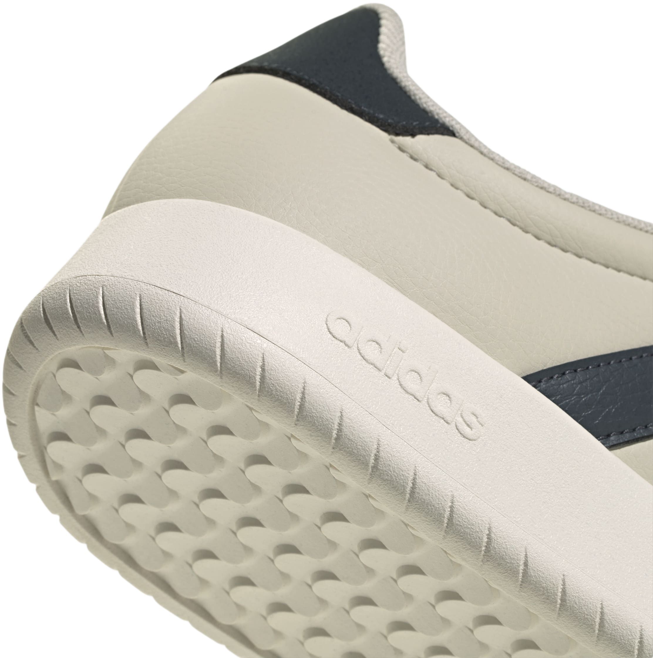 Кеды мужские Adidas Barreda JP5924 40 (6.5 UK) бежевые фото 7