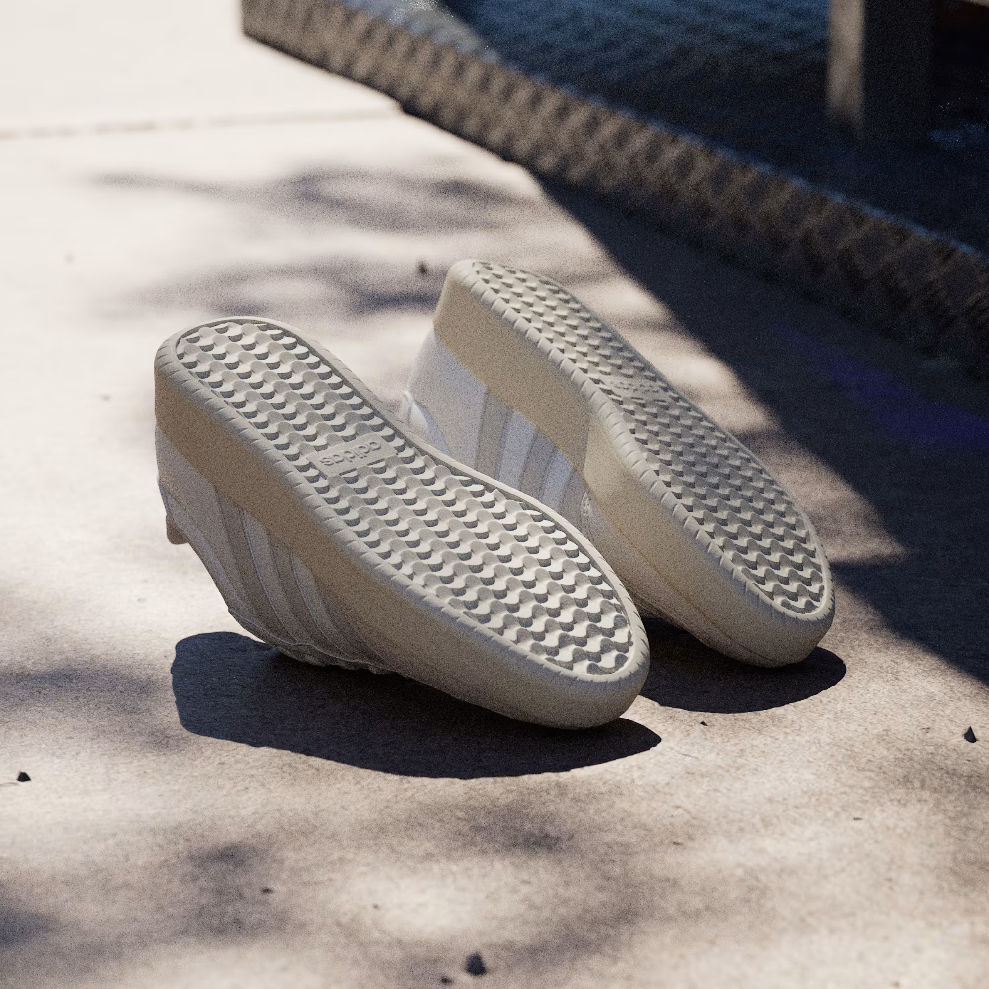 Кеди жіночі Adidas Barreda JP5957 37 1/3 (4.5 UK) біліфото14