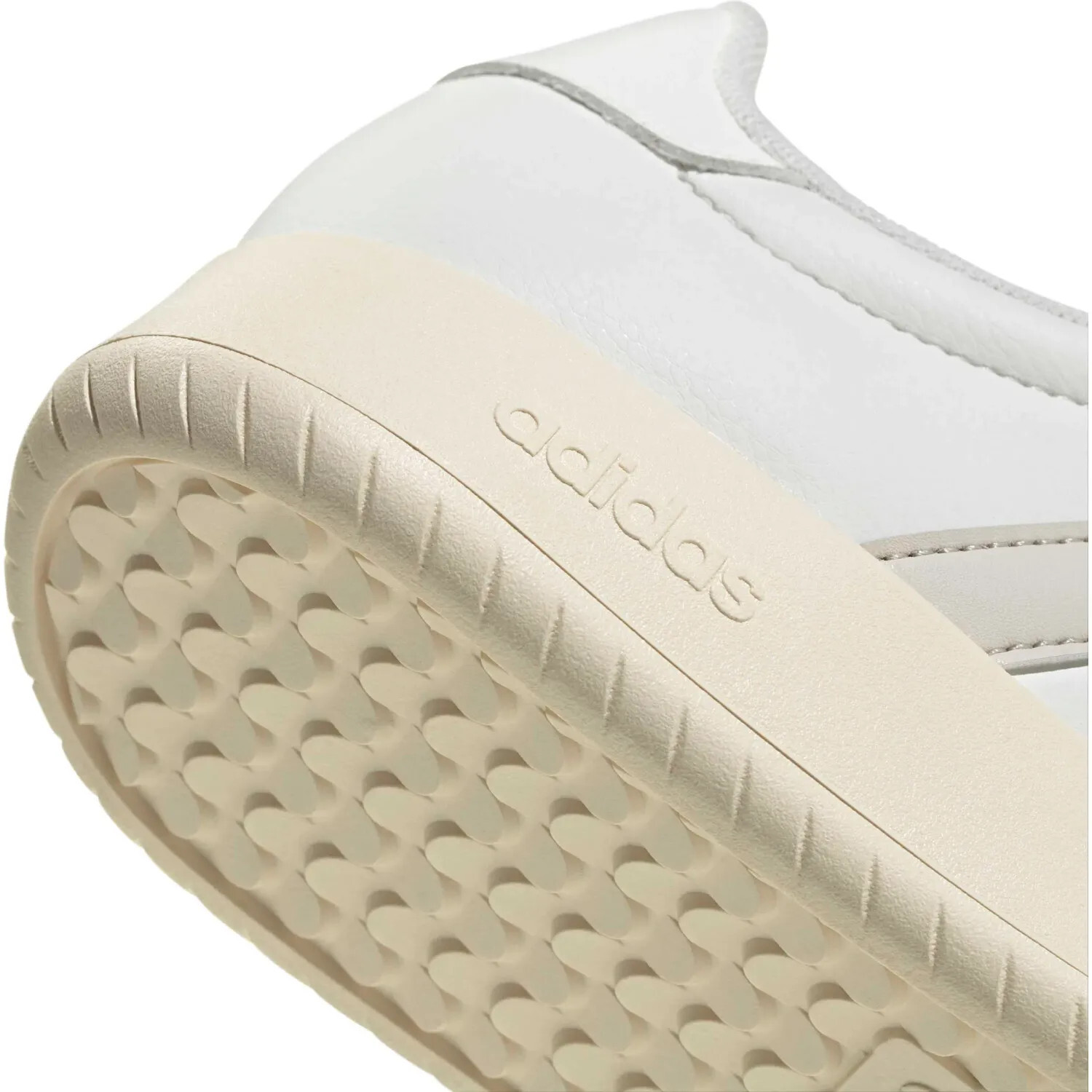 Кеды женские Adidas Barreda JP5957 39 1/3 (6 UK) белые фото 8