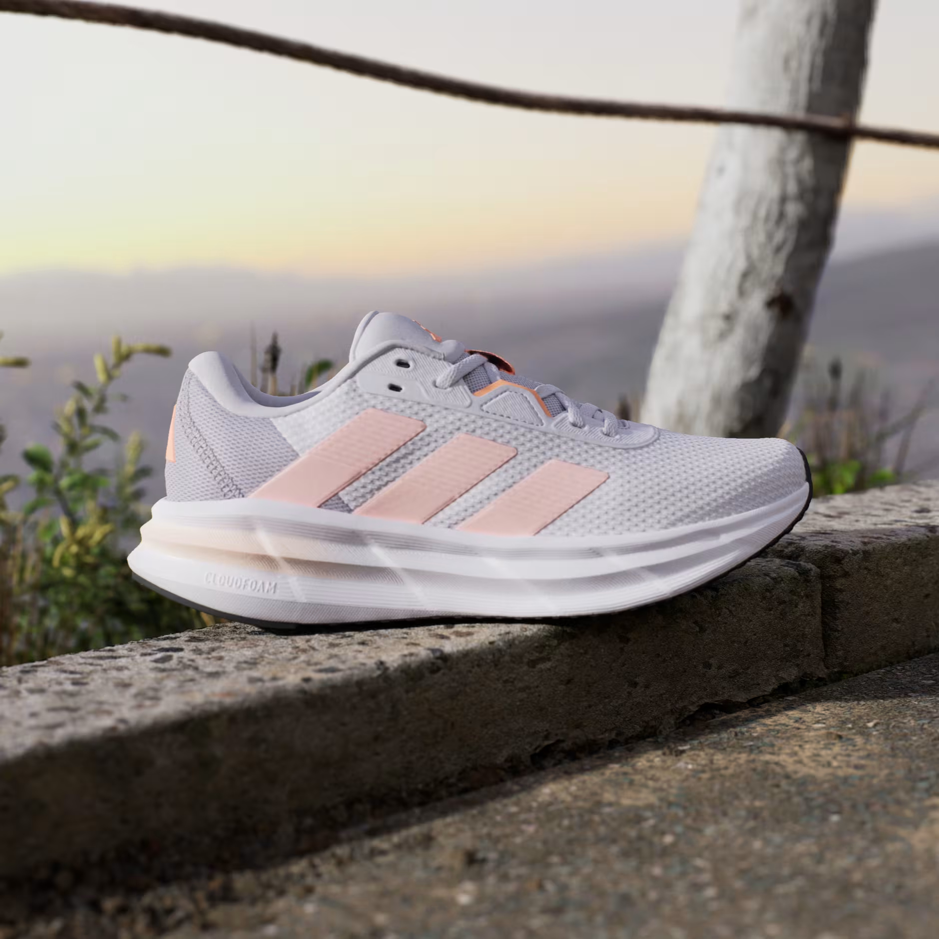 Кроссовки женские Adidas Galaxy 7 W JP6593 37 1/3 (4.5 UK) светло-серые фото 