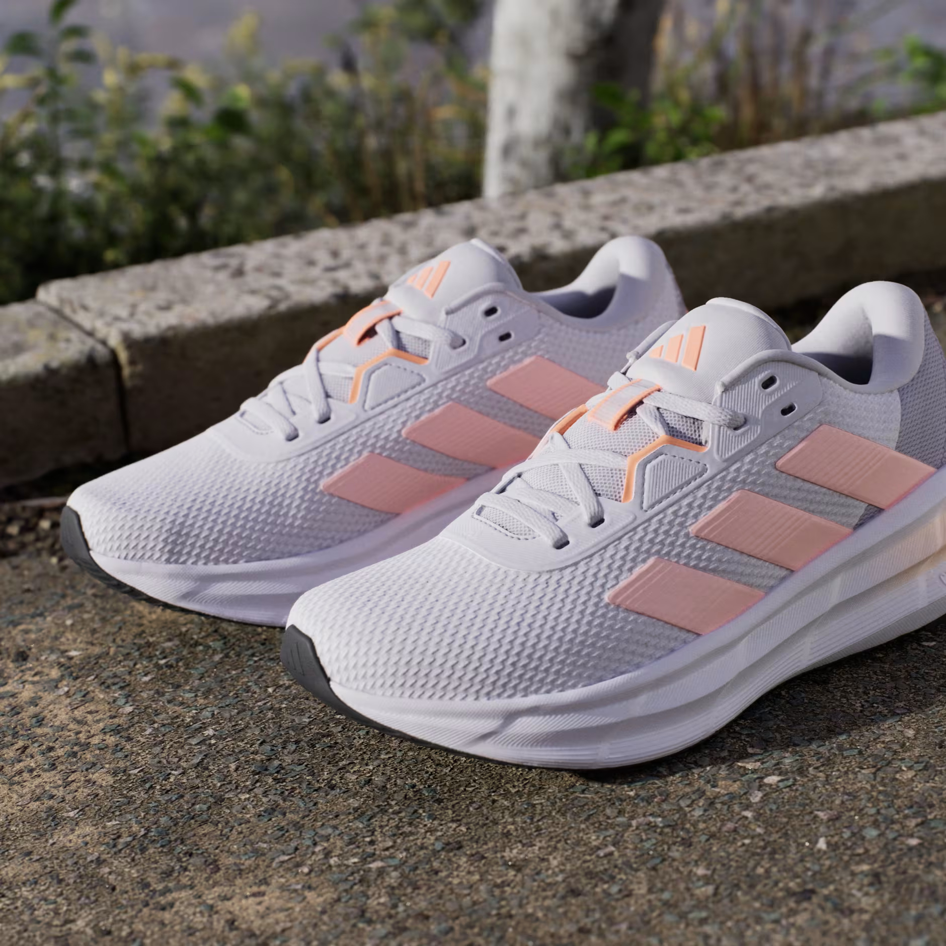 Кроссовки женские Adidas Galaxy 7 W JP6593 37 1/3 (4.5 UK) светло-серые фото 