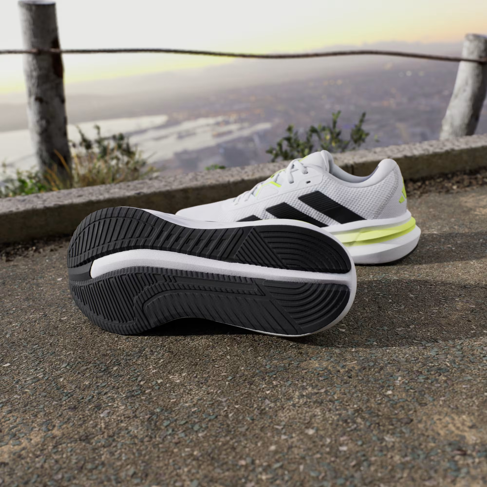 Кросівки чоловічі Adidas Galaxy 7 M JP6600 40 (6.5 UK) біліфото