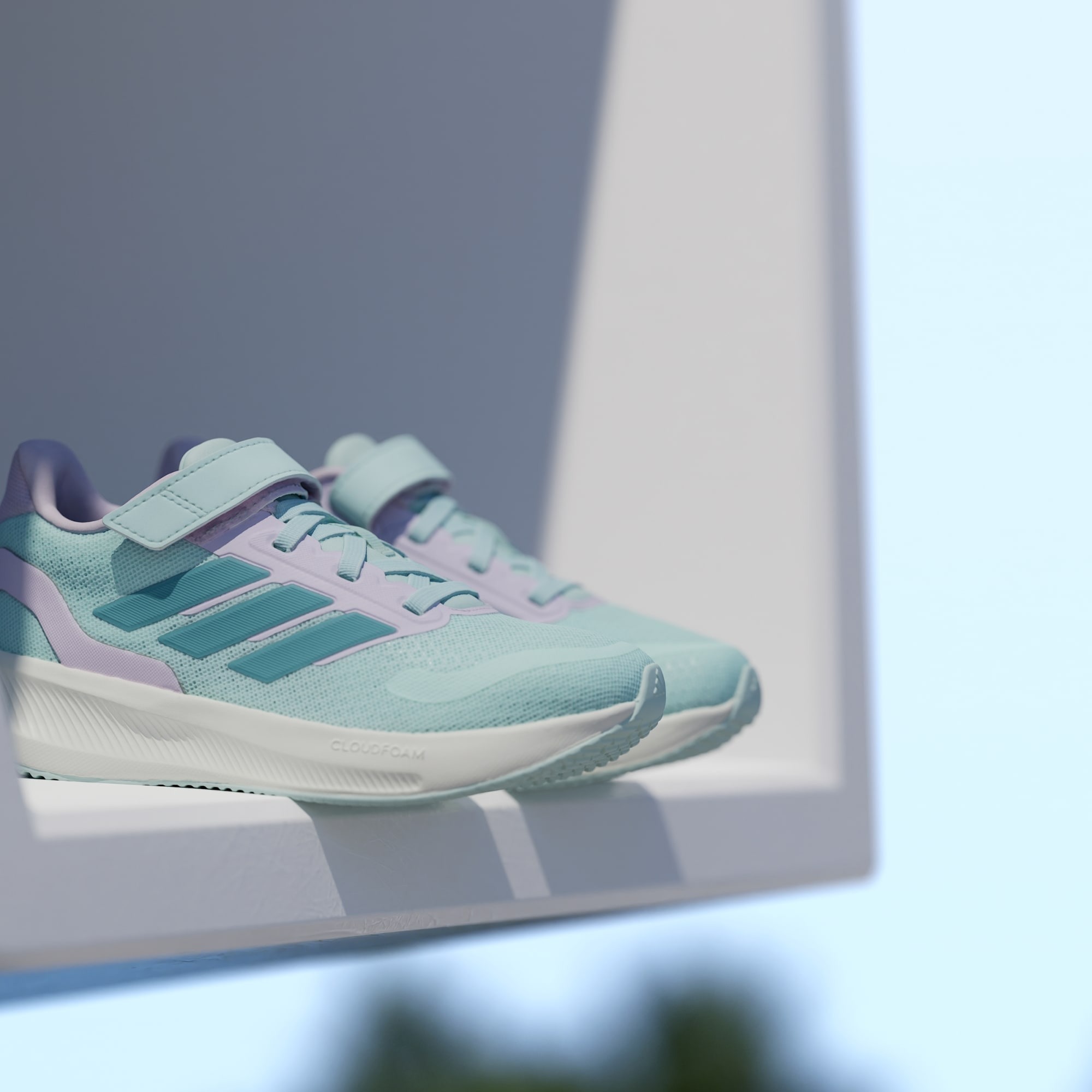 Кроссовки детские для девочек Adidas Runfalcon 5 El C JP9403 29 (11K UK) мятные фото 