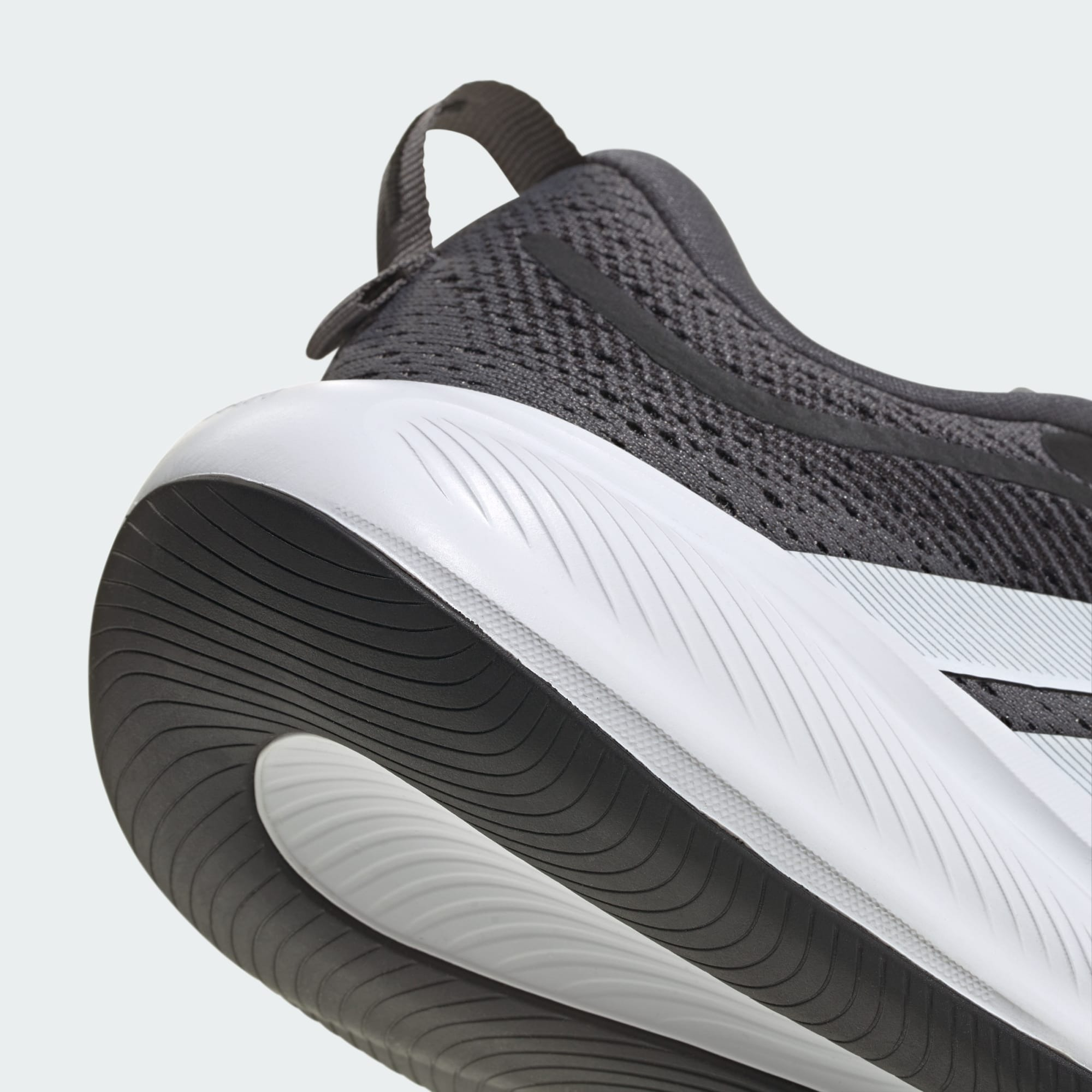 Кроссовки женские Adidas Response Pace W KJ1779 40 (6.5 UK) черные фото 8