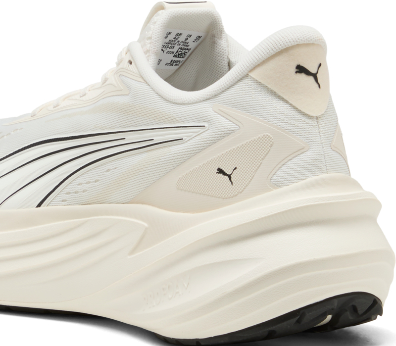 Кросівки жіночі Puma Maxima Pro 313313-05 41 (7.5 UK) біліфото