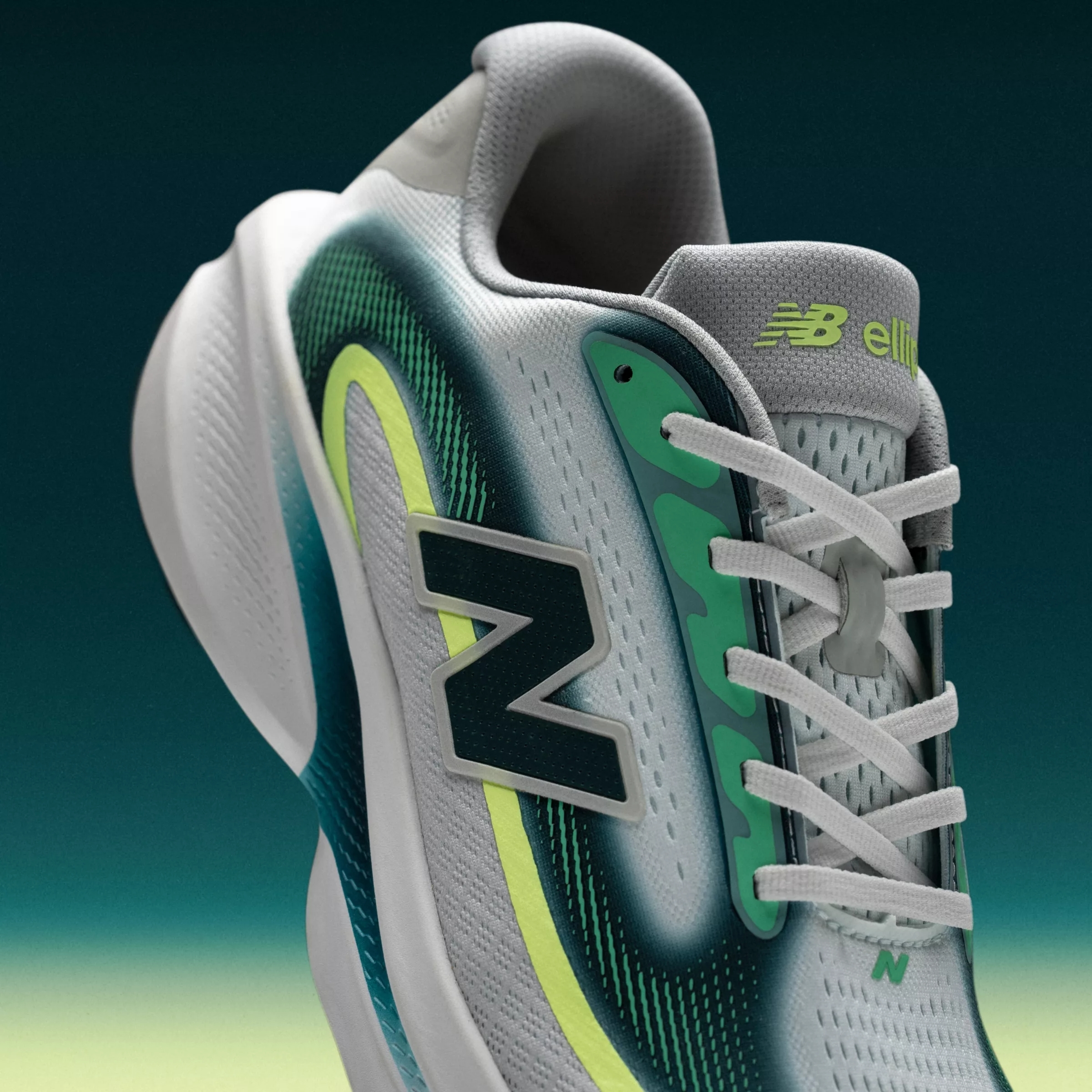 Кросівки жіночі New Balance Ellipse WELPS13W 37 (6,5 US) білі/зеленіфото