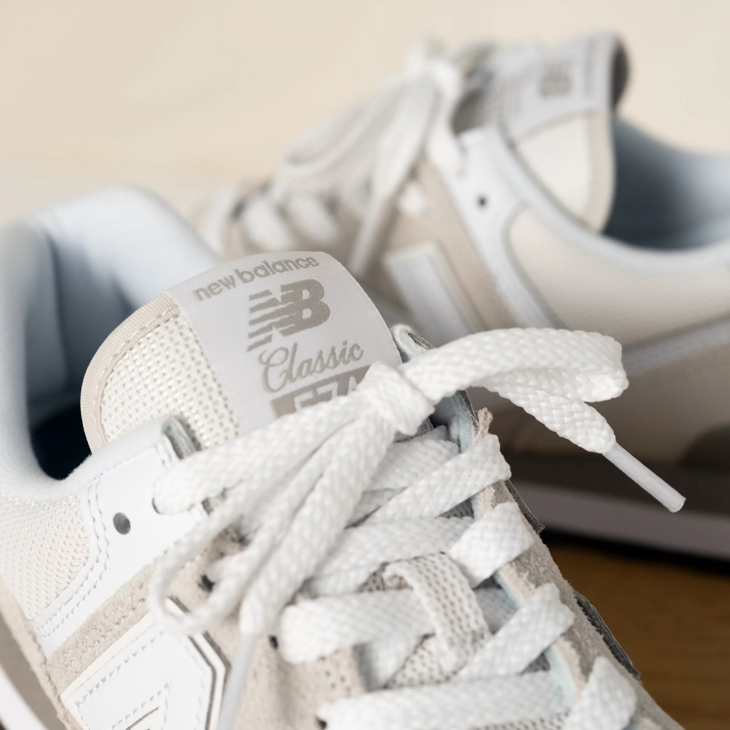 Кроссовки женские New Balance 574 Classic GL WL574EVW 36 (5,5 US) бежевые фото 9