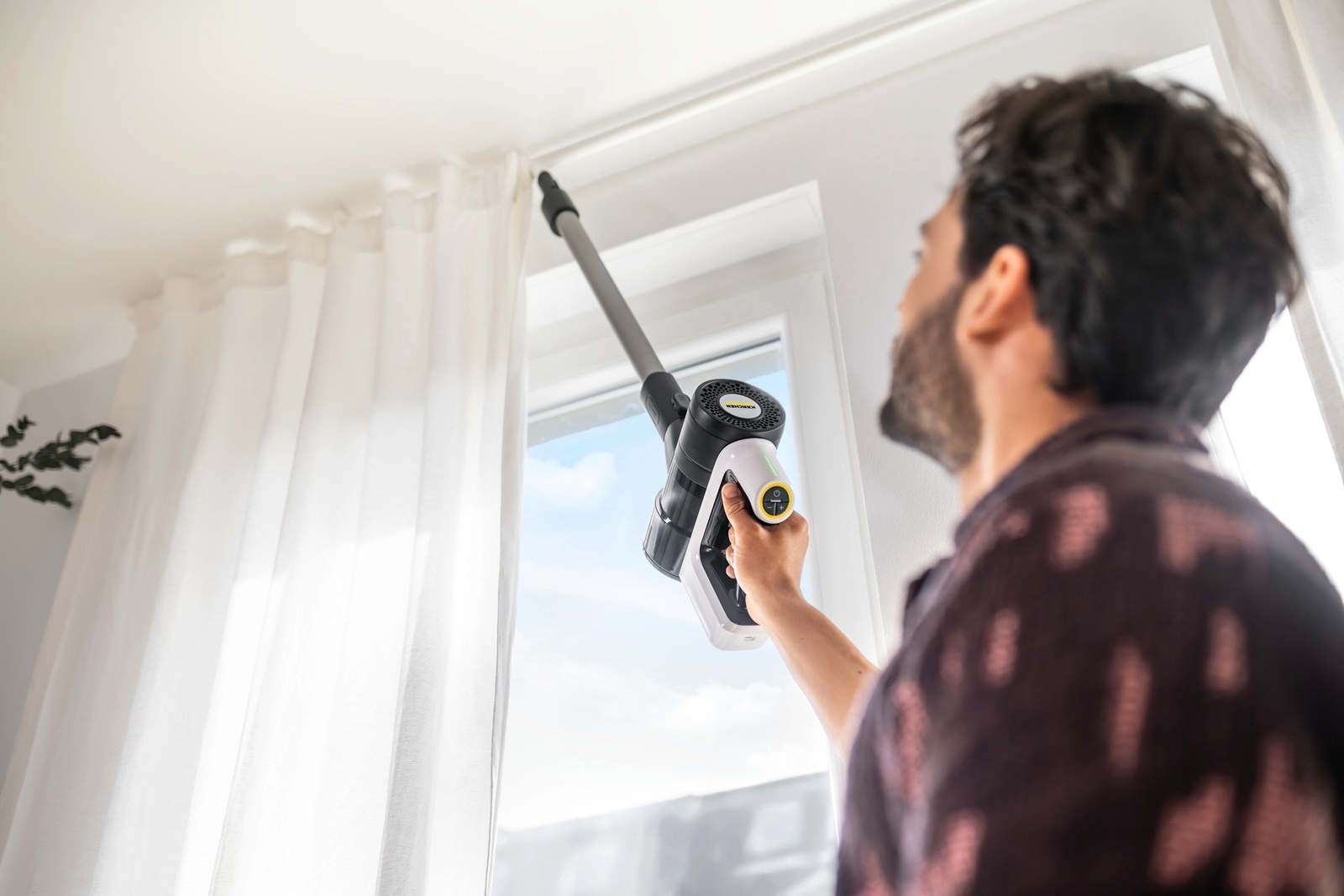 Аккумуляторный пылесос Karcher VCS 3 Nano 1.198-930.0 фото 10