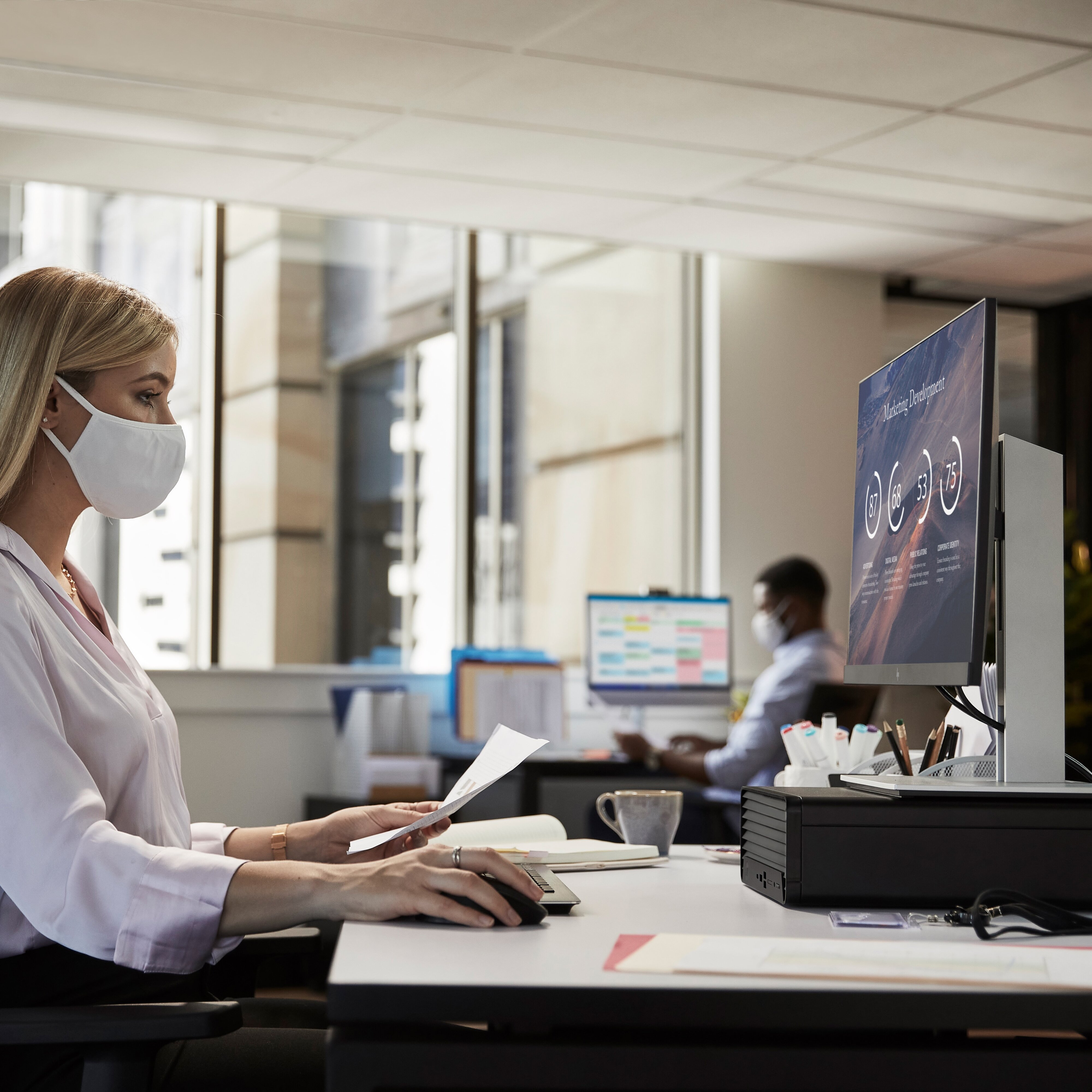 Неттоп HP Pro Small Form Factor 400 G9 Desktop PC (99Q56ET) фото 