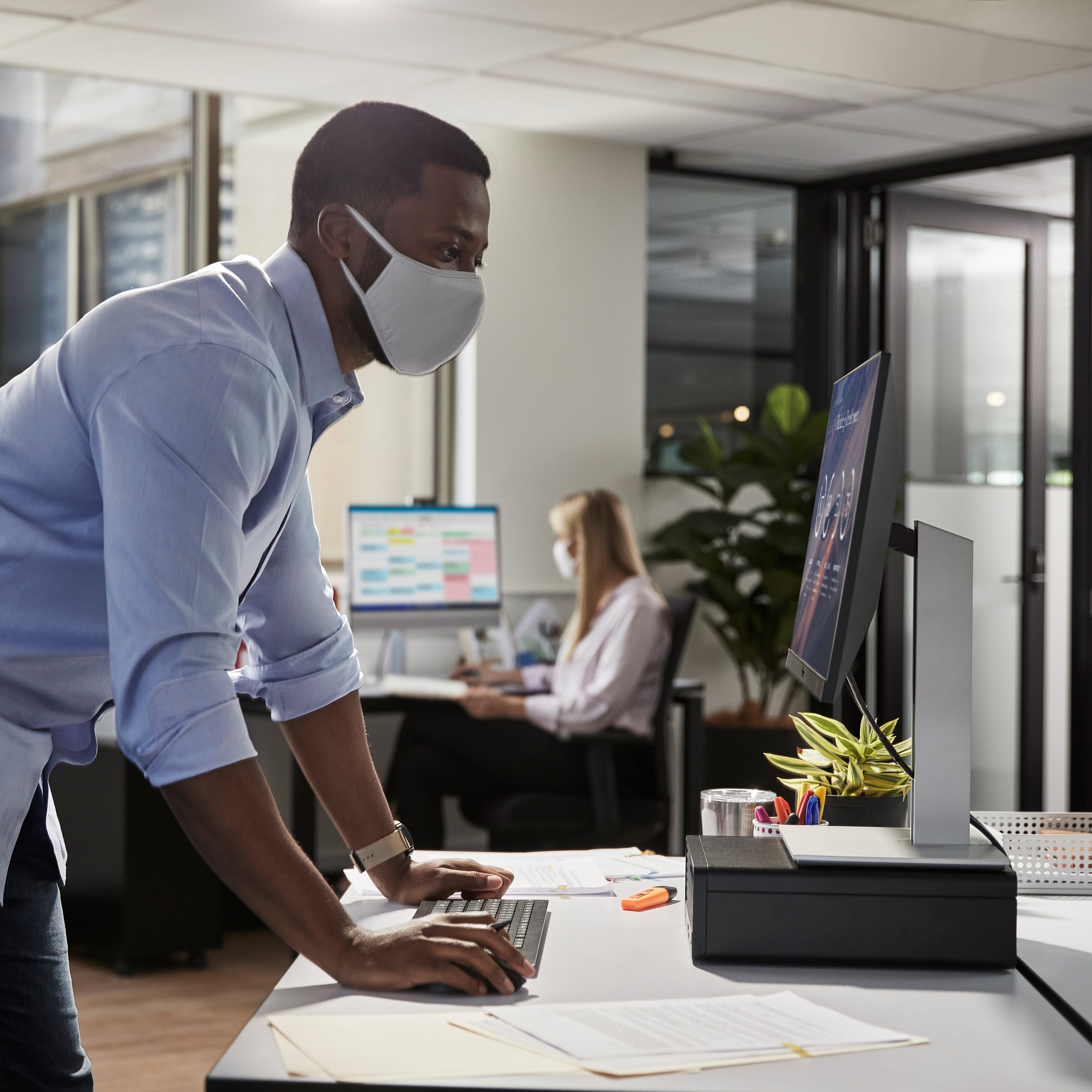 Неттоп HP Pro Small Form Factor 400 G9 Desktop PC (99Q56ET) фото 