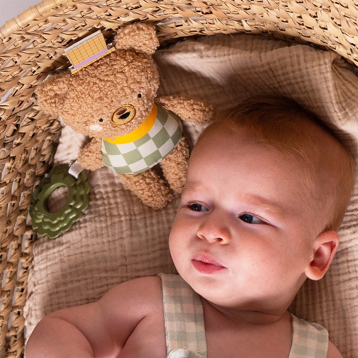 Развивающая игрушка-подвеска – Мишка Брэндон (13575) фото 