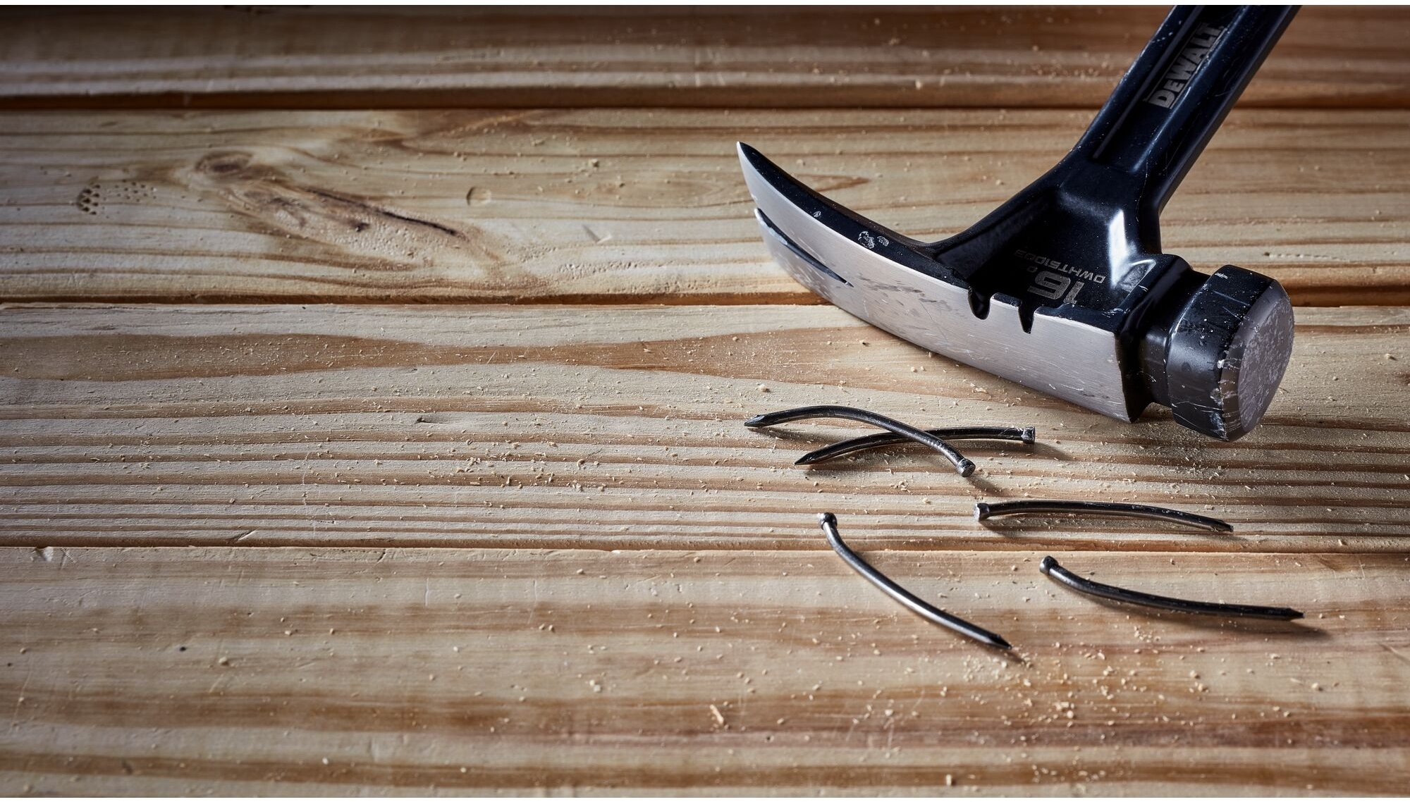 Молоток столярный DeWALT RIP-CLAW 454г 34см (DWHT51003-0) фото 4