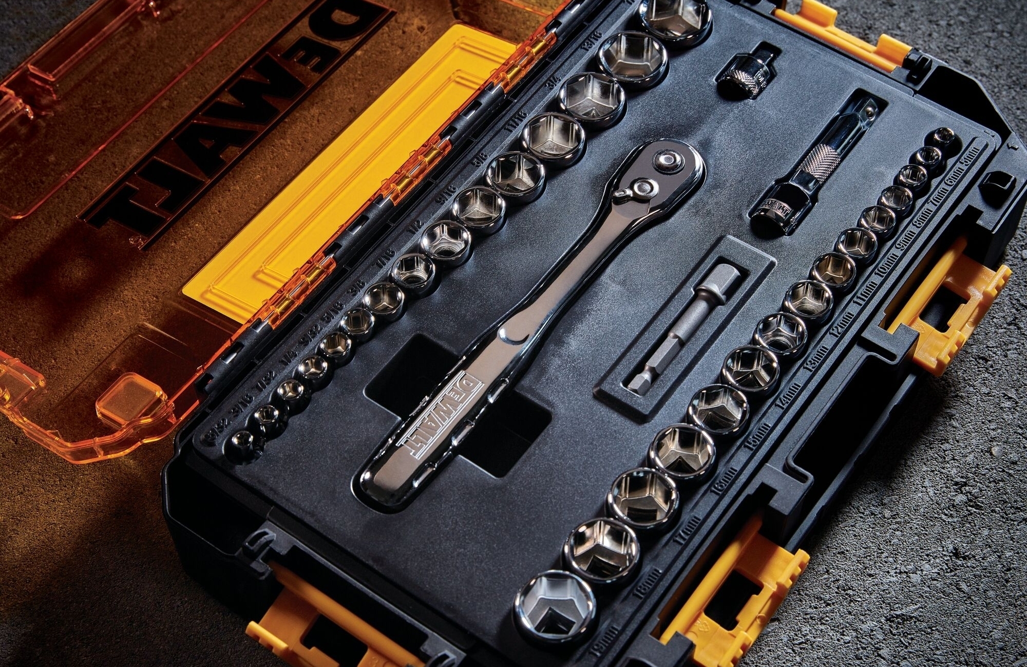 Набір головок DeWALT, 1/4", 3/8" кейс, 34шт (DWMT45034-0)фото5