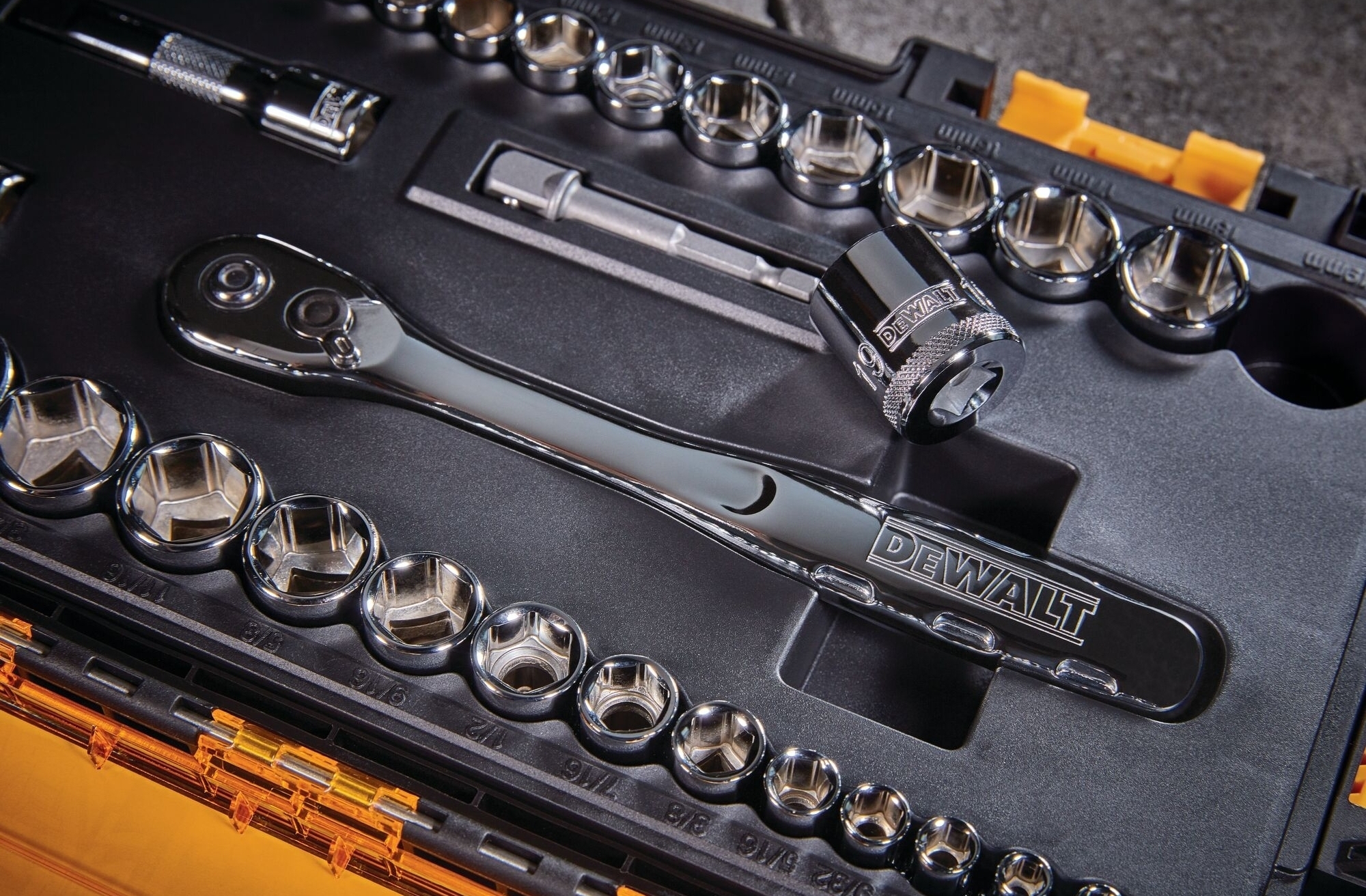 Набір головок DeWALT, 1/4", 3/8" кейс, 34шт (DWMT45034-0)фото6