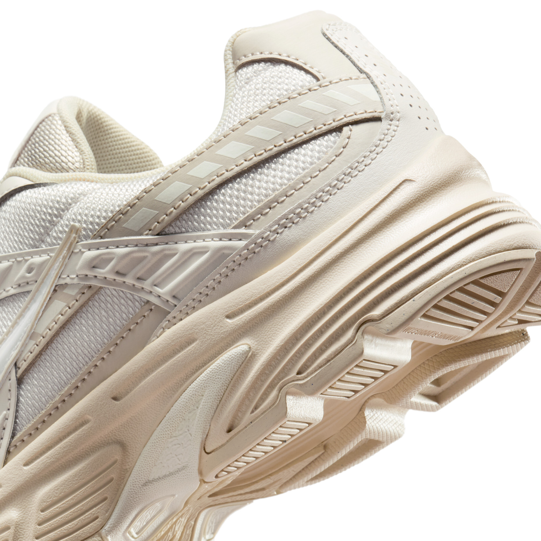 Кроссовки женские Nike Wmns Initiator 394053-103 38 (7 US) бежевые фото 