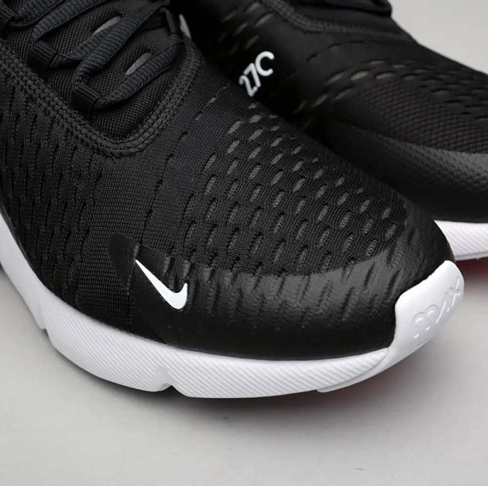 Кроссовки мужские Nike Air Max 270 AH8050-002 46 (12 US) черные фото 