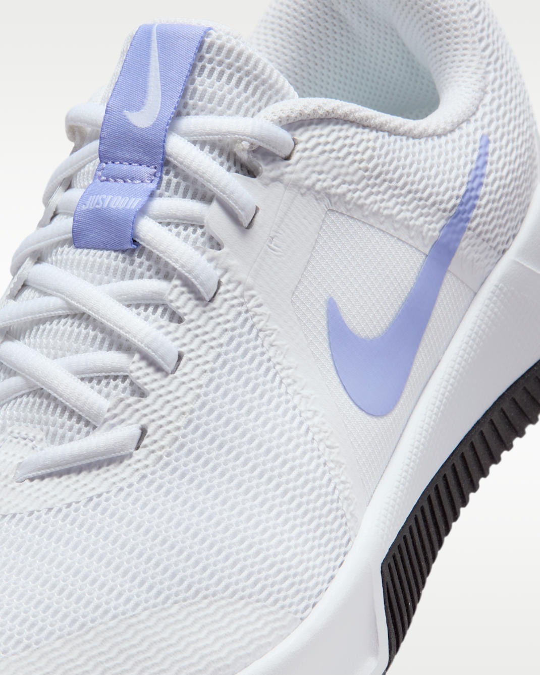 Кроссовки женские Nike W Mc Trainer 3 FQ1830-110 38 (7 US) белые фото 3