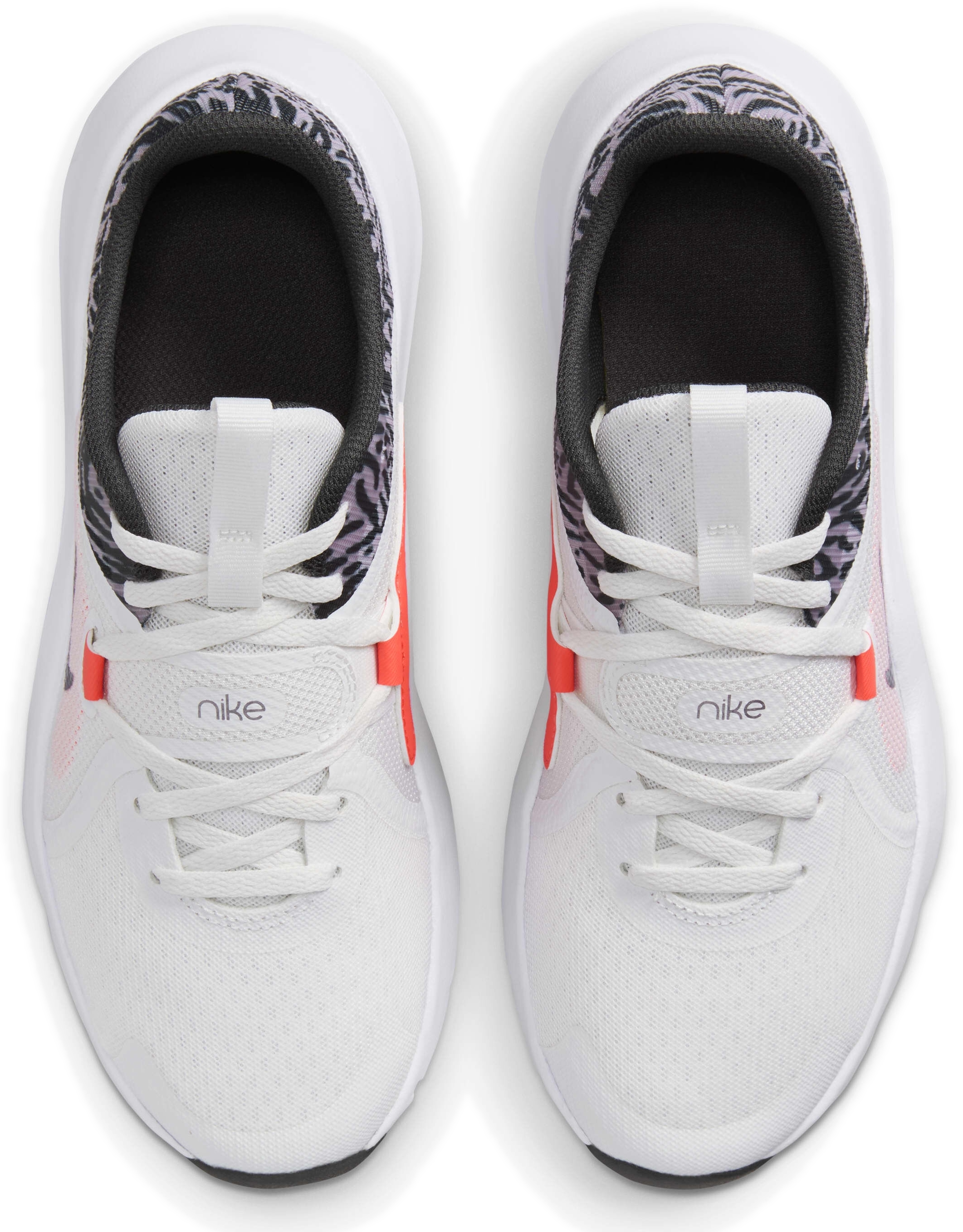 Кроссовки женские Nike W In-Season Tr 13 Prm FQ7205-100 39 (8 US) белые фото 