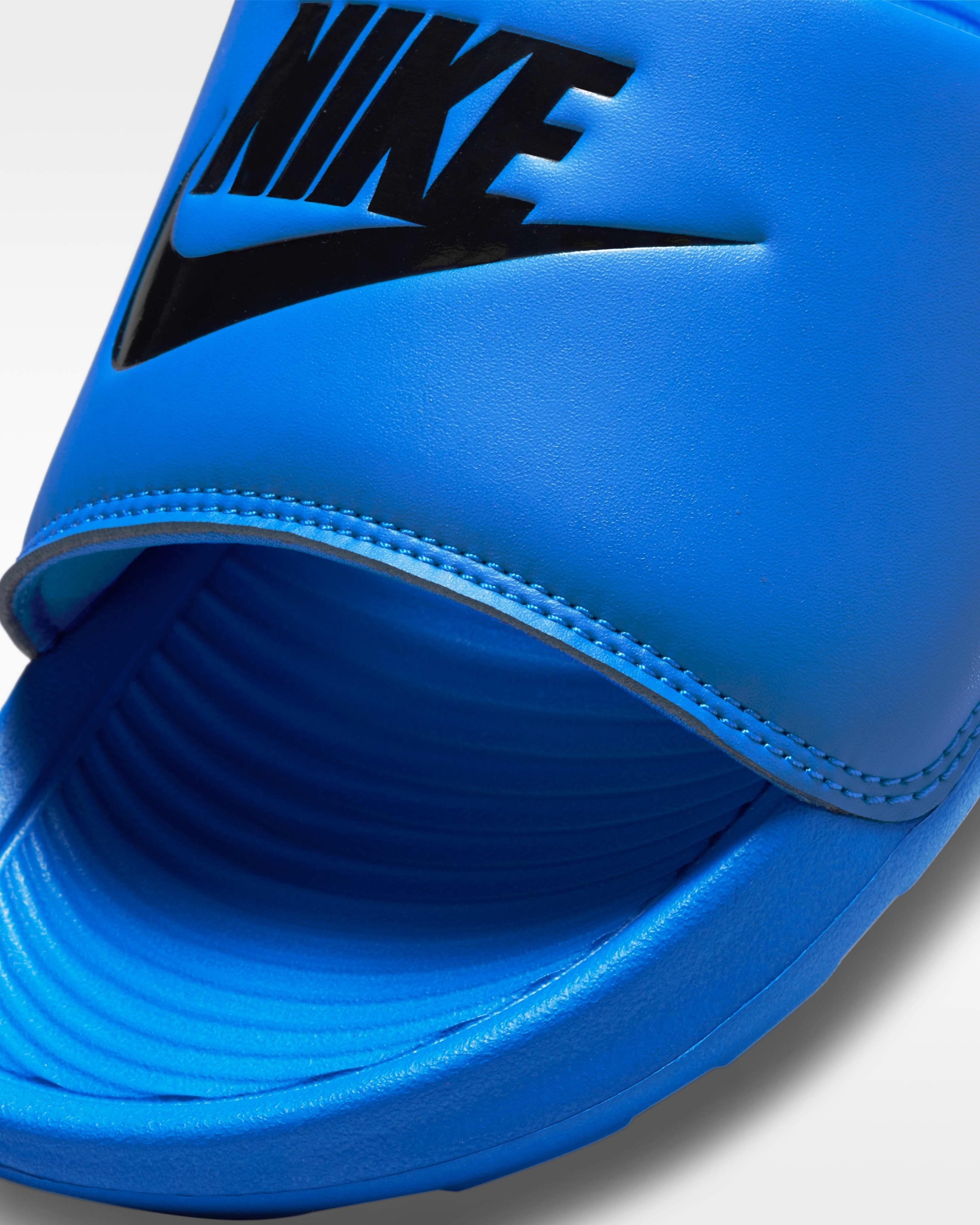 Шлепанцы мужские Nike Victori One Slide CN9675-400 40 (7 US) синие фото 5