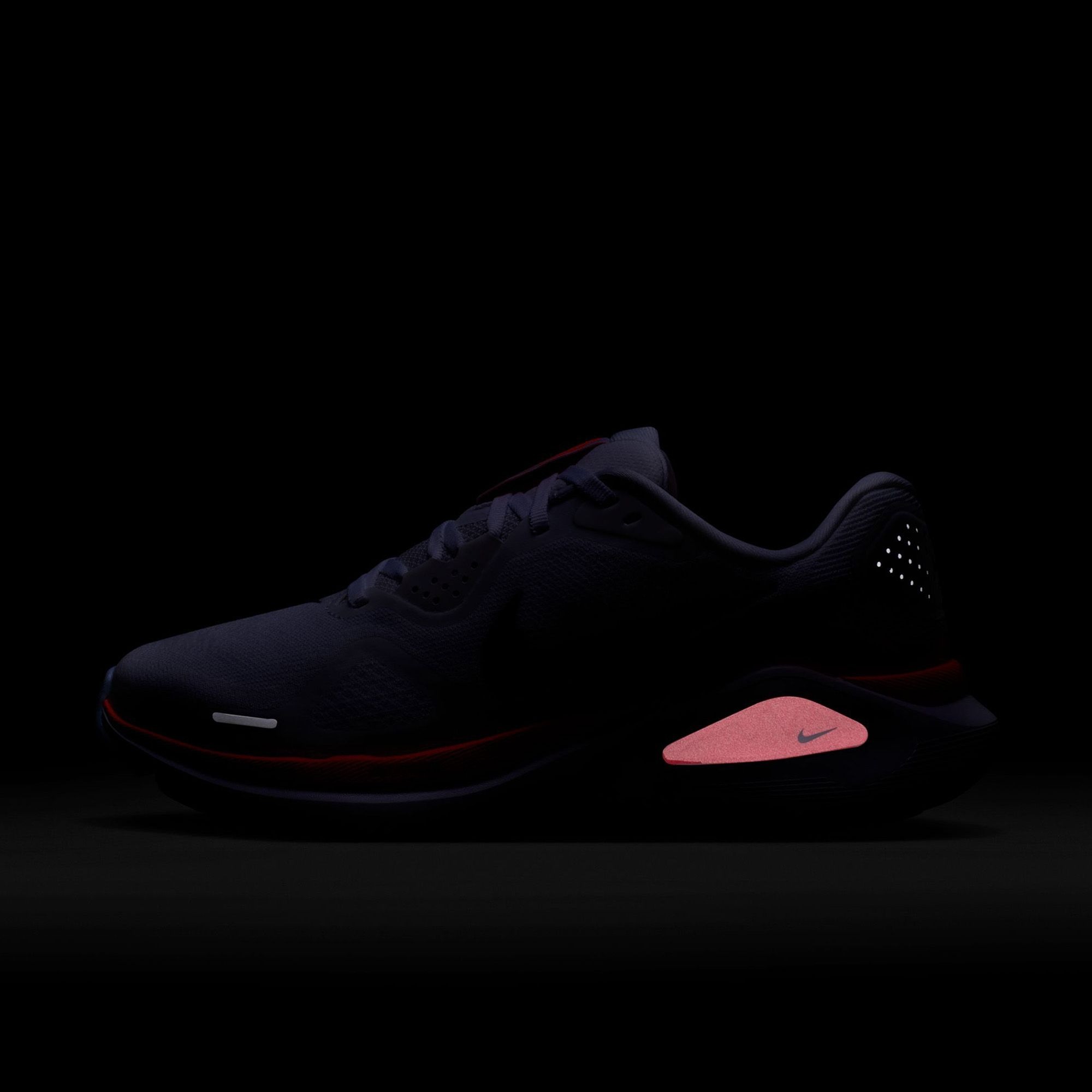 Кроссовки женские Nike W Structure 26 HJ1101-105 39 (8 US) белые фото 9