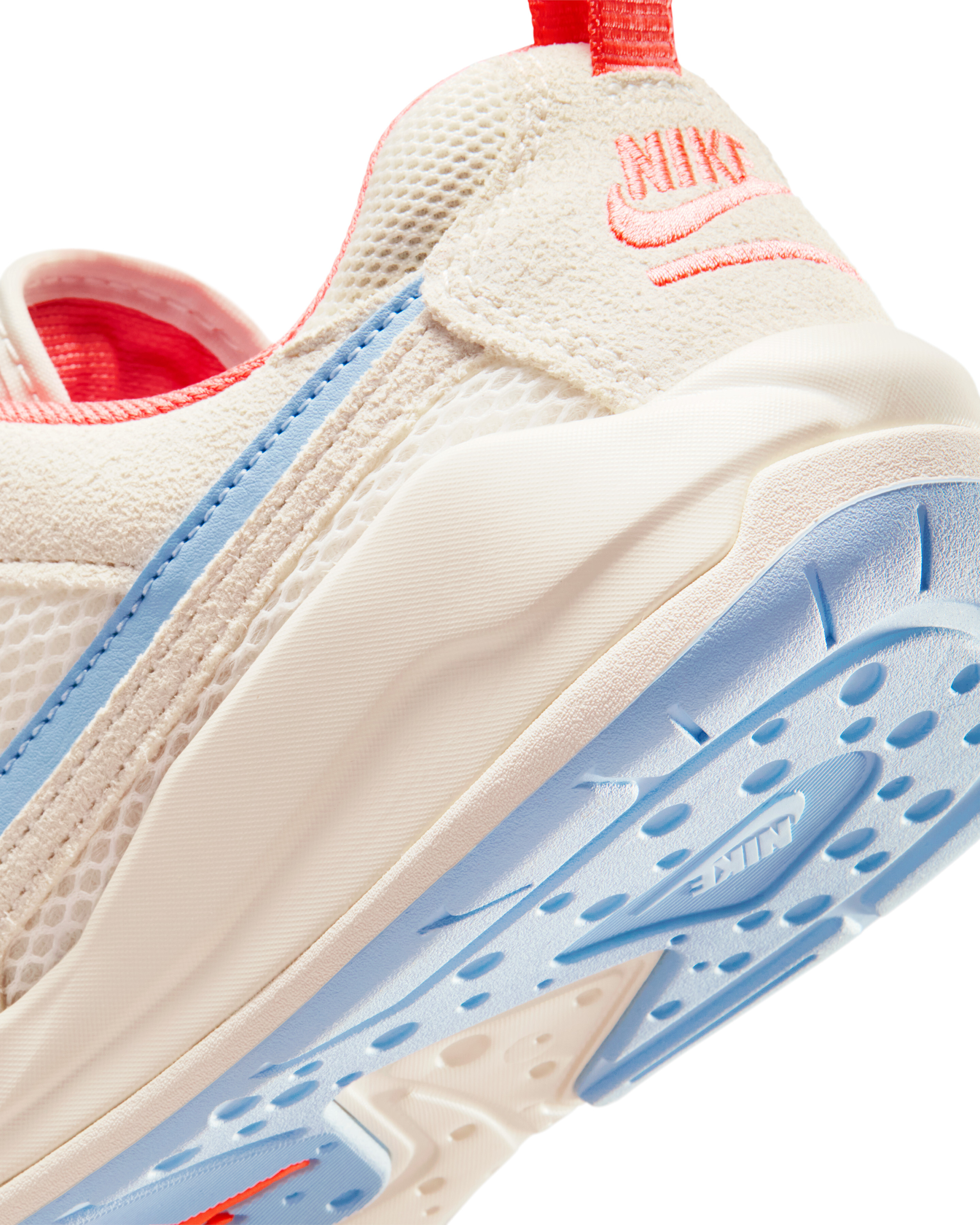 Кроссовки женские Nike Wmns Jordan Cmft Era HJ6778-100 39 (8 US) молочные фото 8