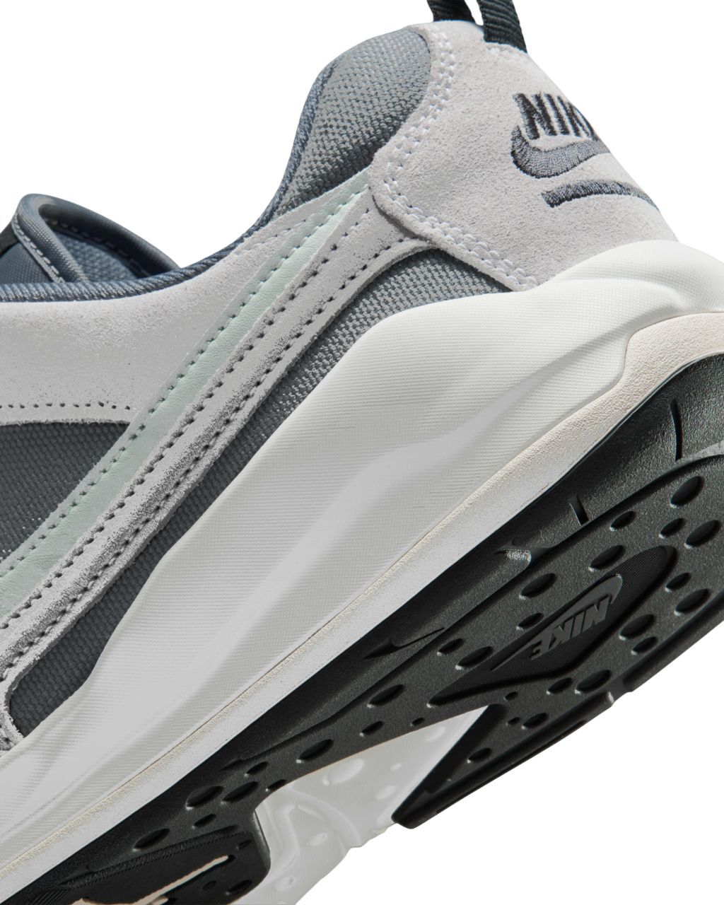 Кроссовки мужские Nike Jordan Cmft Era HJ6777-003 44 (10 US) серые/синие фото 5