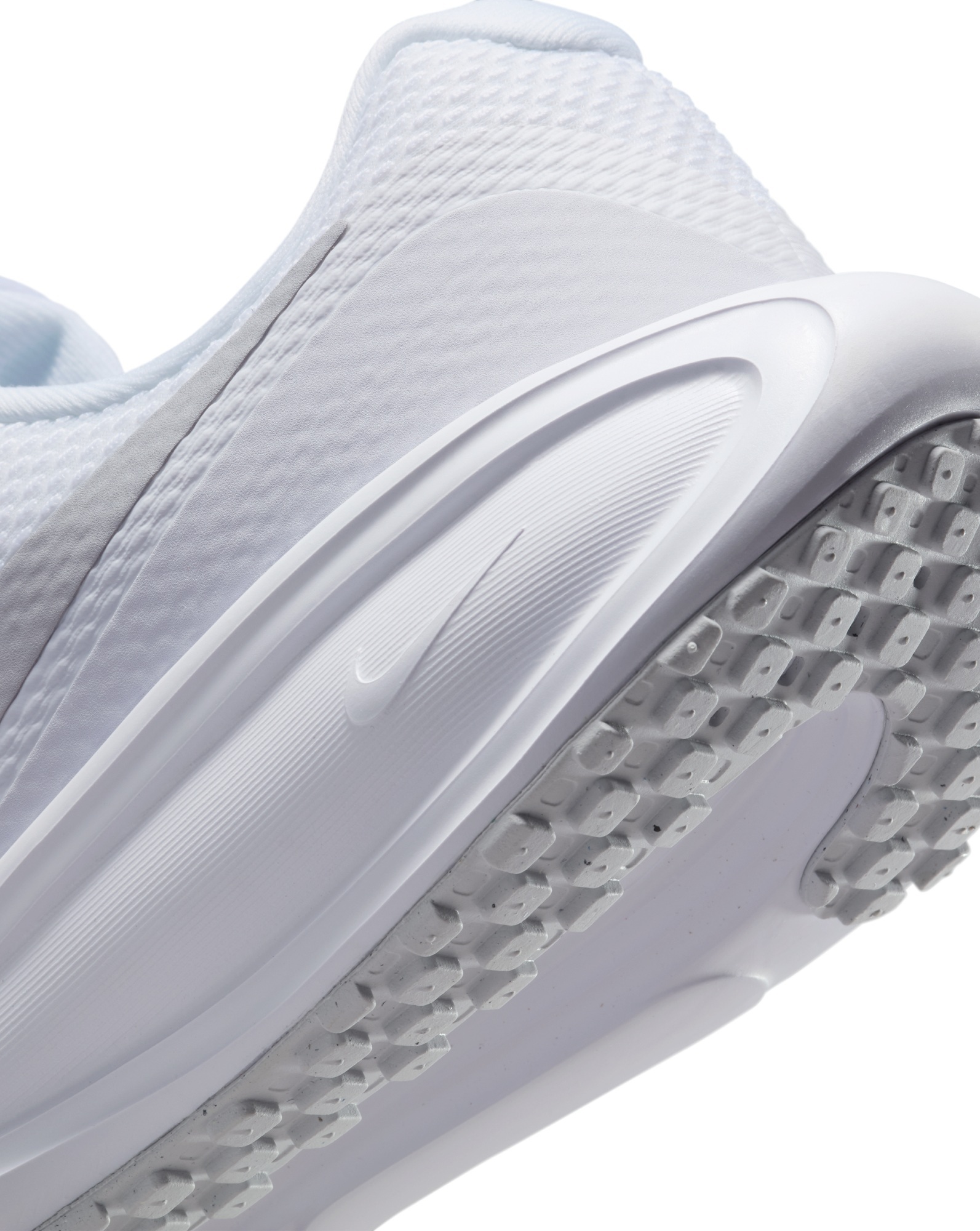 Кроссовки женские Nike W Revolution 8 HJ8485-101 38 (7 US) белые фото9