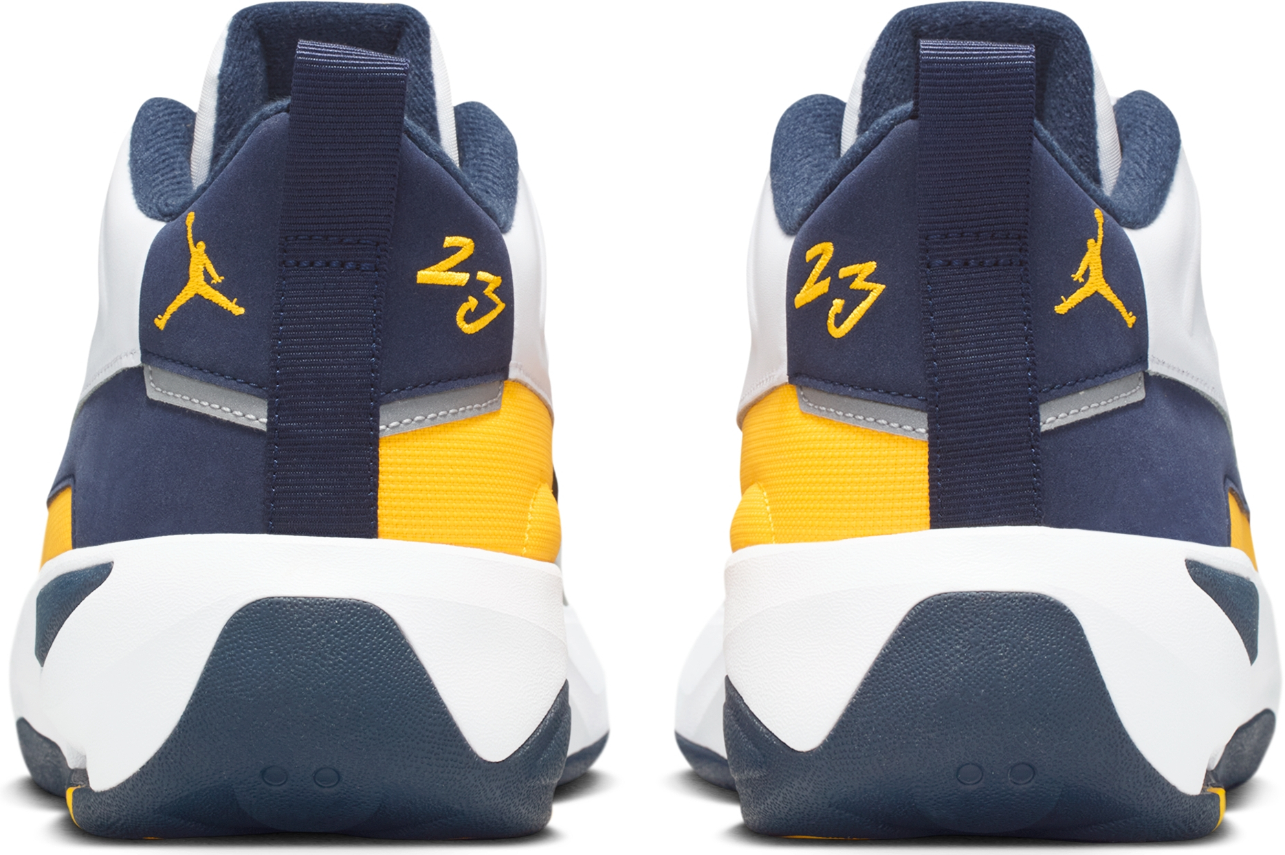 Кроссовки мужские Nike Jordan Max Aura 7 HQ2091-102 40 (7 US) белые фото 5