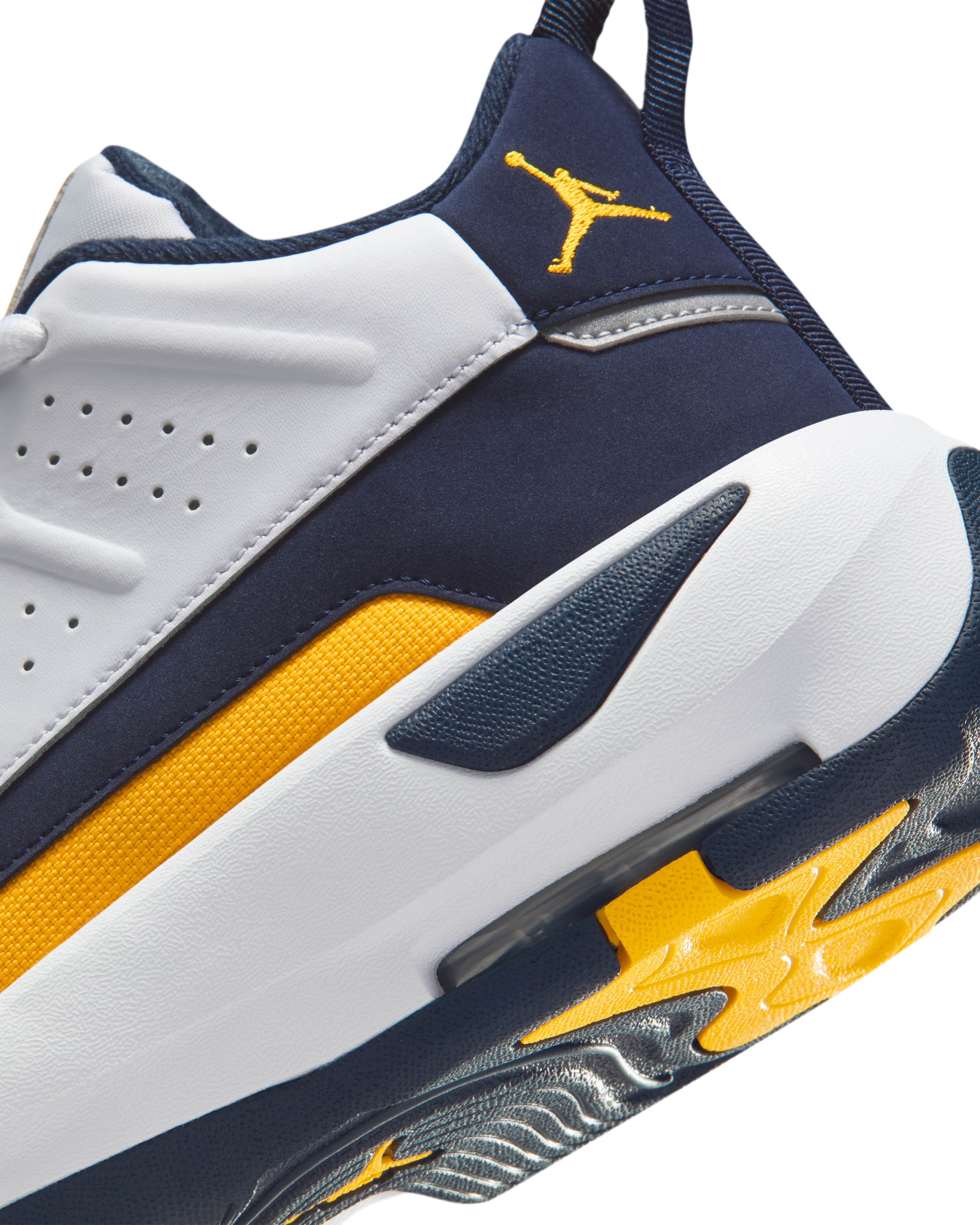 Кроссовки мужские Nike Jordan Max Aura 7 HQ2091-102 45 (11 US) белые фото 8