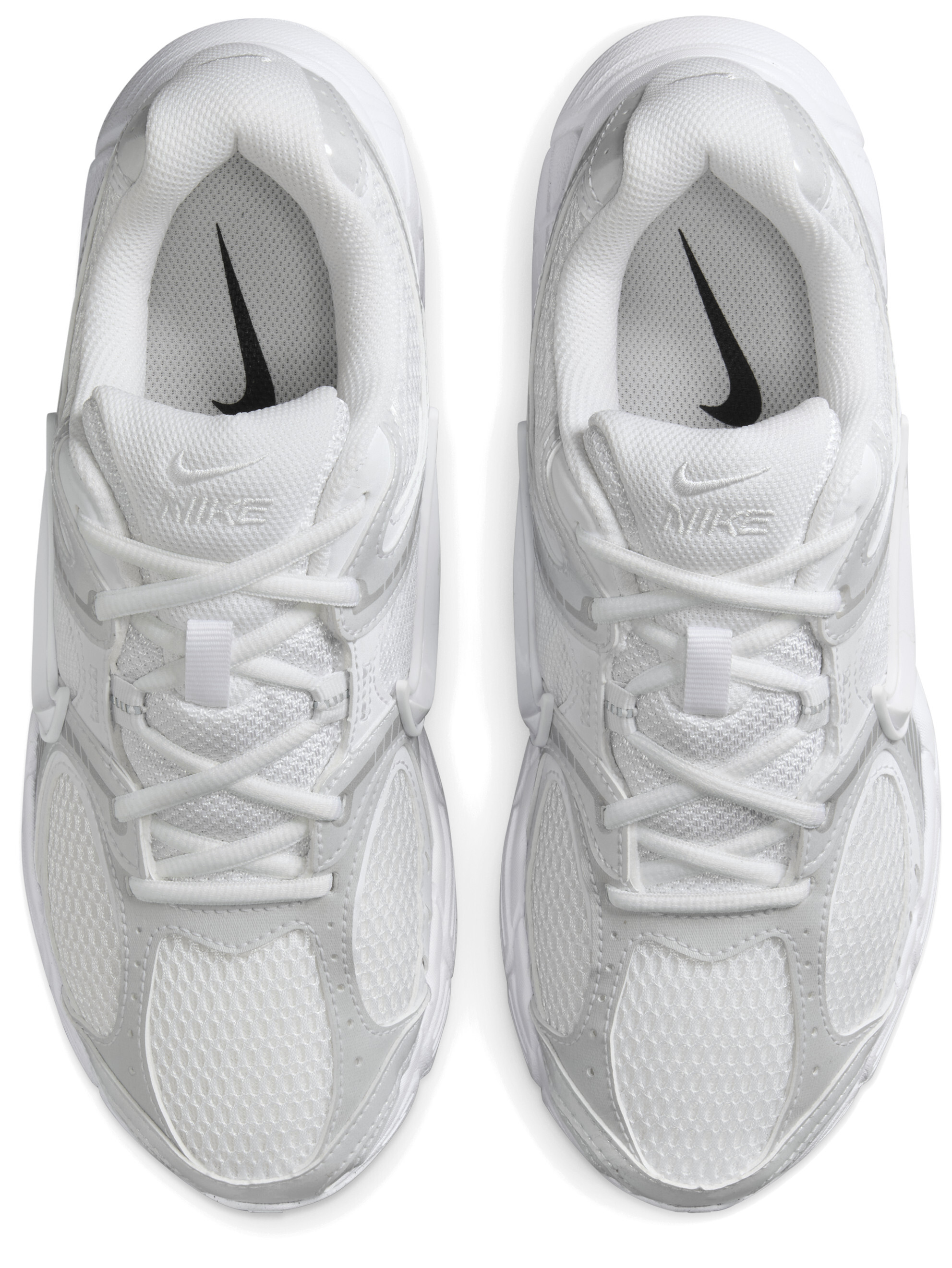 Кроссовки женские Nike W V5 Rnr HQ7901-101 41 (9,5 US) белые фото 