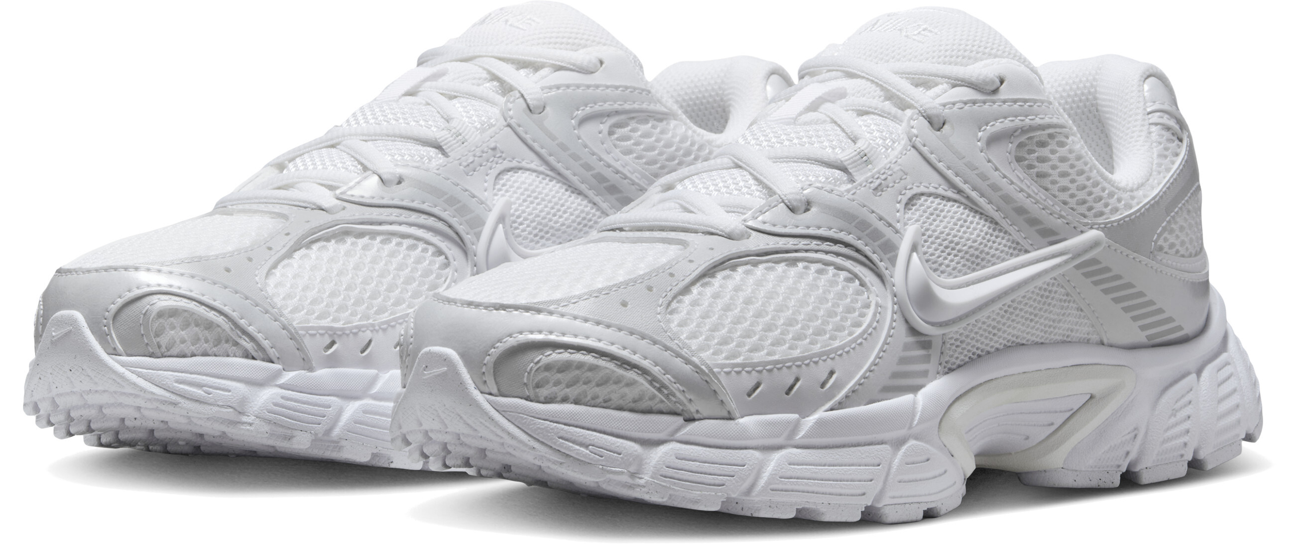 Кросівки жіночі Nike W V5 Rnr HQ7901-101 38,5 (7,5 US) біліфото