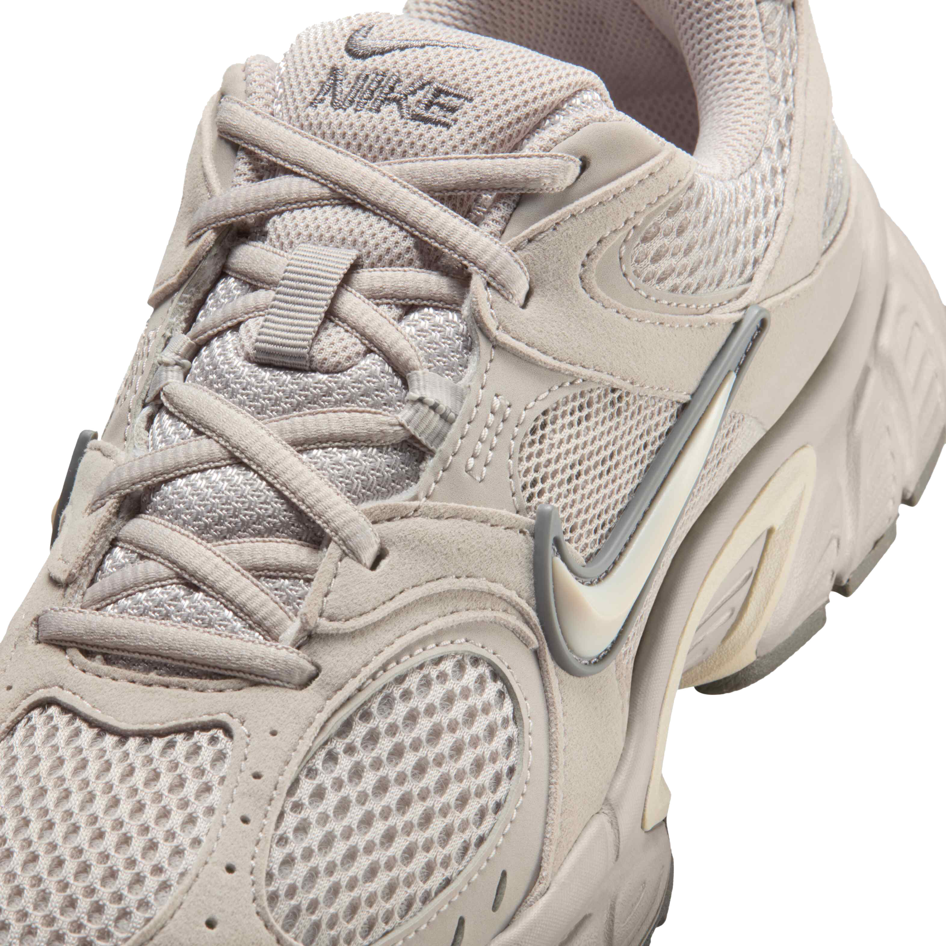 Кросівки жіночі Nike W V5 Rnr II6294-201 36,5 (6 US) бежевіфото