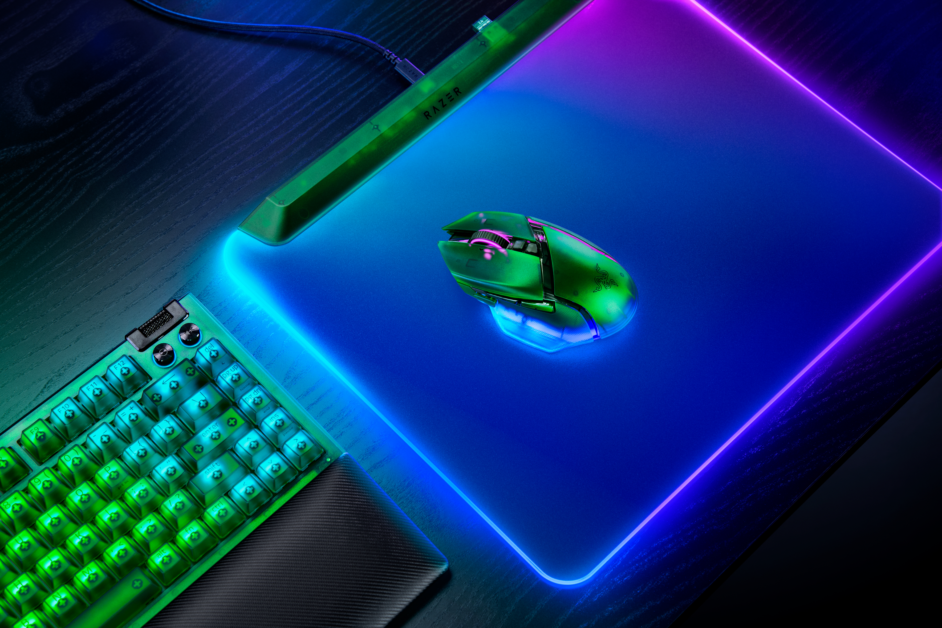 Игровая мышь Razer Basilisk V3 Pro 35К Phantom Green (RZ01-05240300-R3G1) фото 