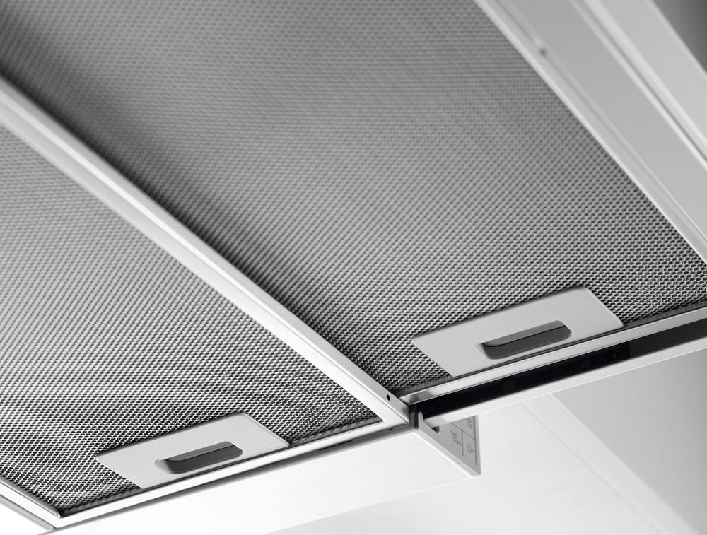 Вытяжка Electrolux LFP326FW фото