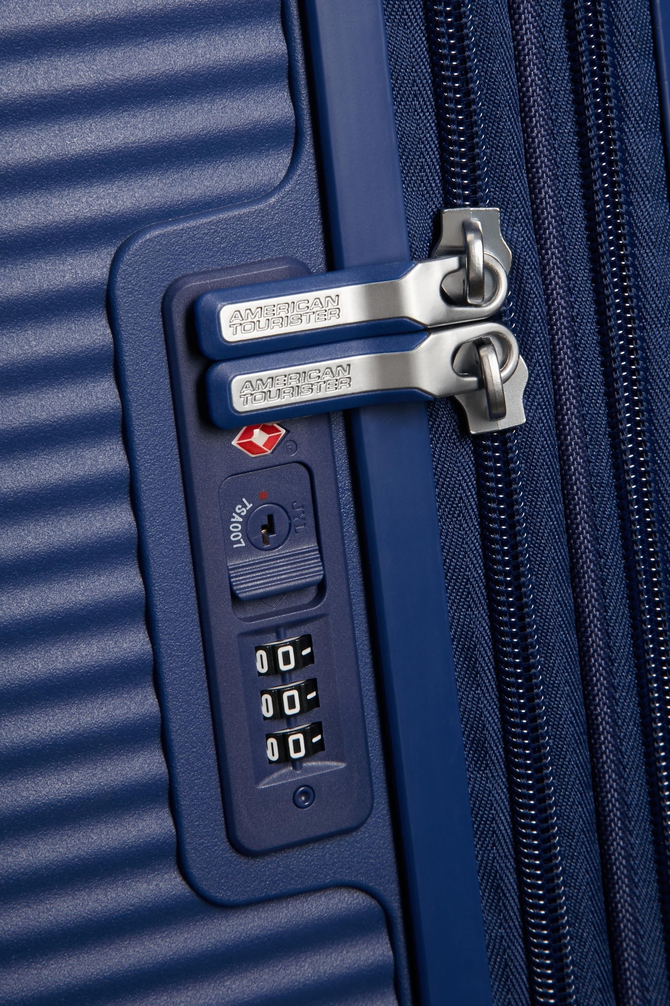 Чемодан American Tourister, Soundbox, полипропилен, большой, 77см, 97/110л, TSA, 4 колеса, (32G*41003) фото 6
