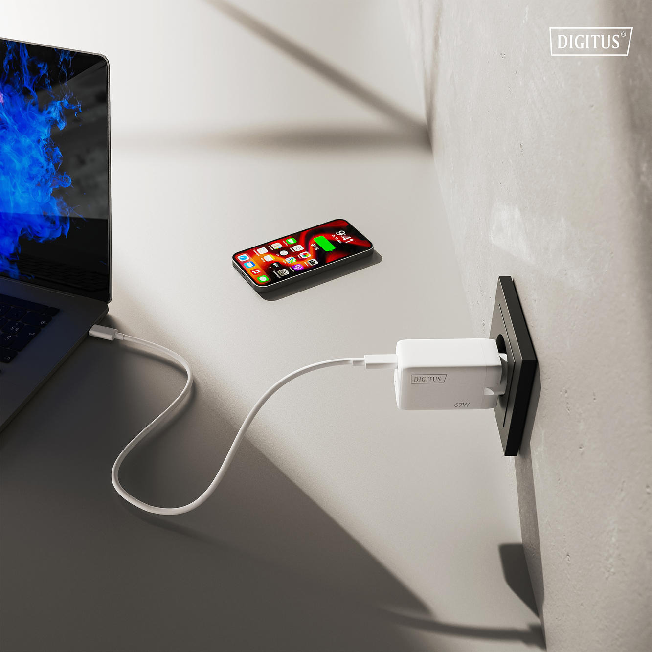 Зарядний пристрій DIGITUS GaN 2хUSB-C, 1хUSB-A, 67Wфото