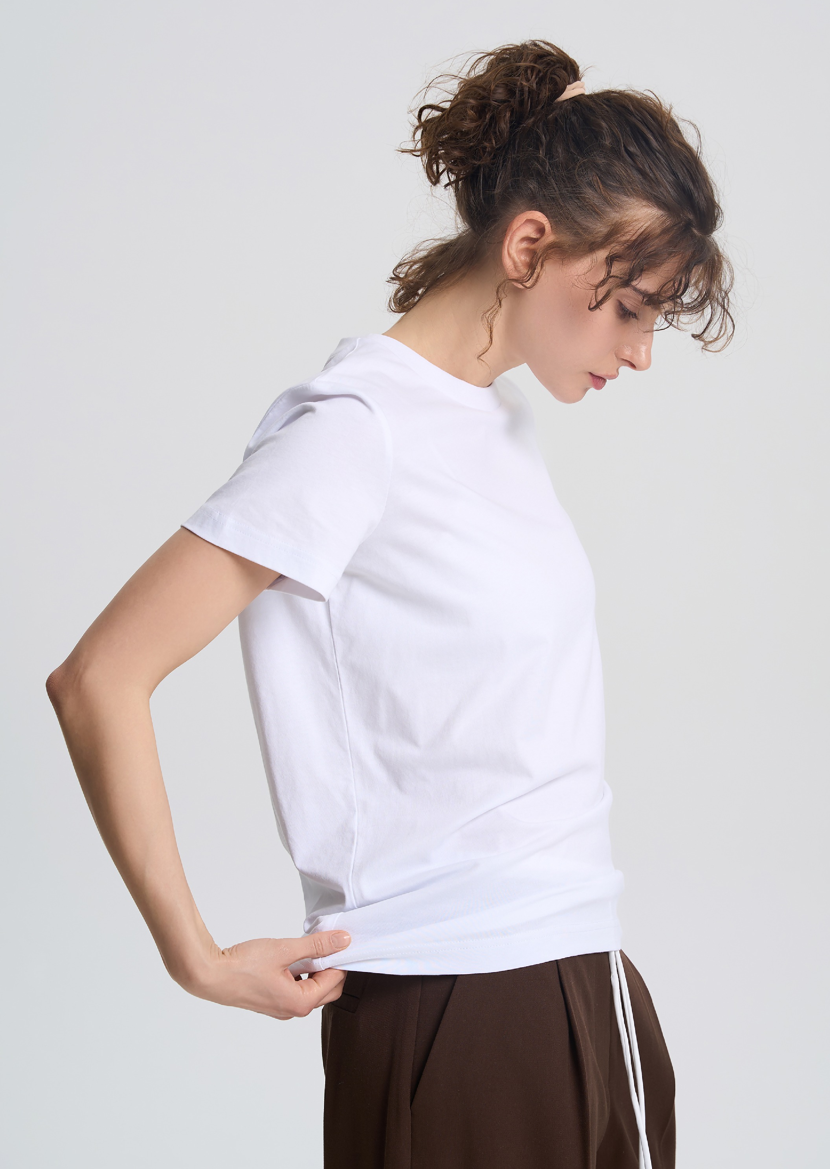 Футболка хлопковая женская Roza 231107 XS белая фото 3