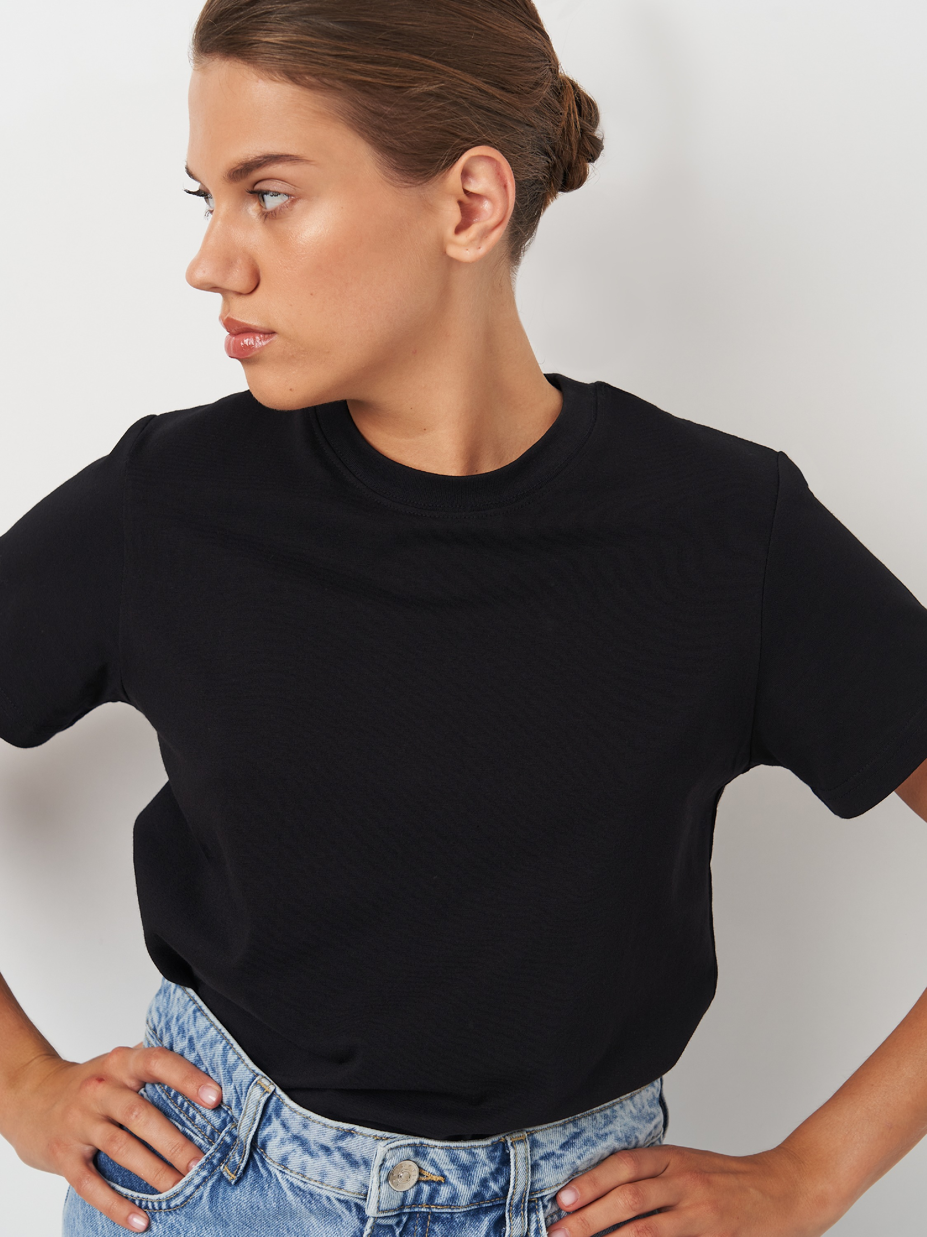 Футболка хлопковая женская Roza 231103 XS черная фото 3