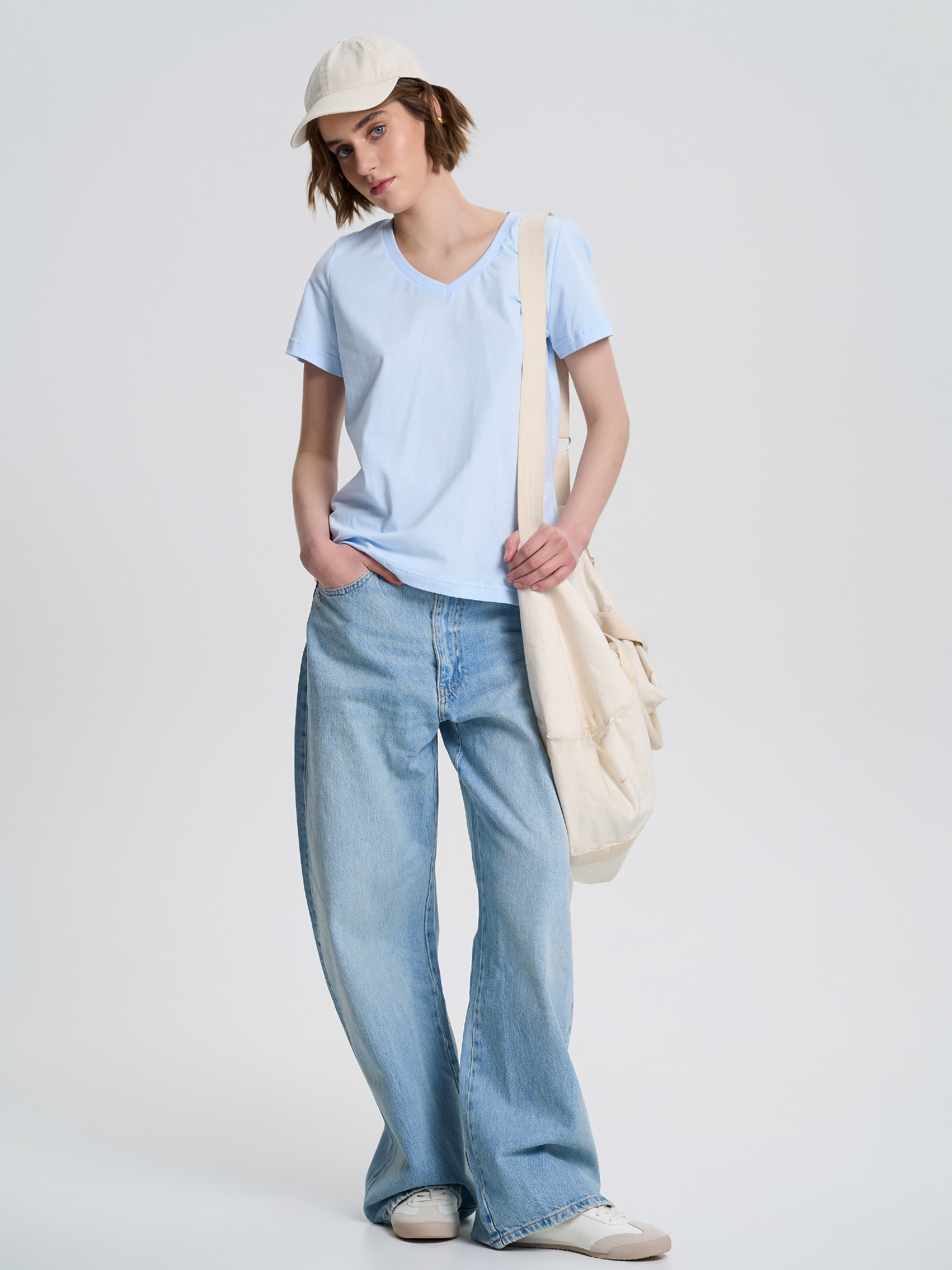 Футболка хлопковая женская Roza 231108 S голубая фото 3