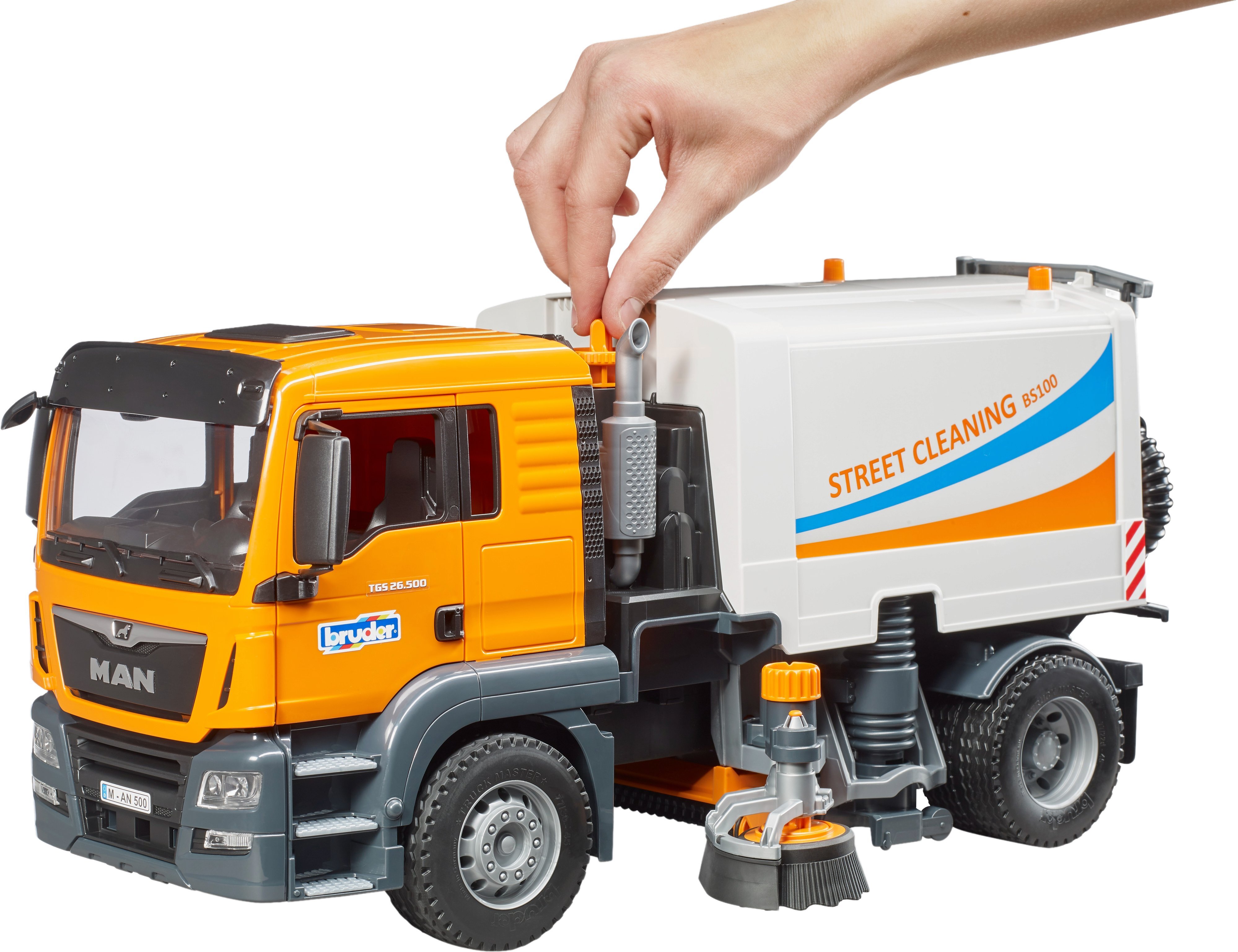 Дорожня прибиральна машина Bruder MAN TGS (3780)фото
