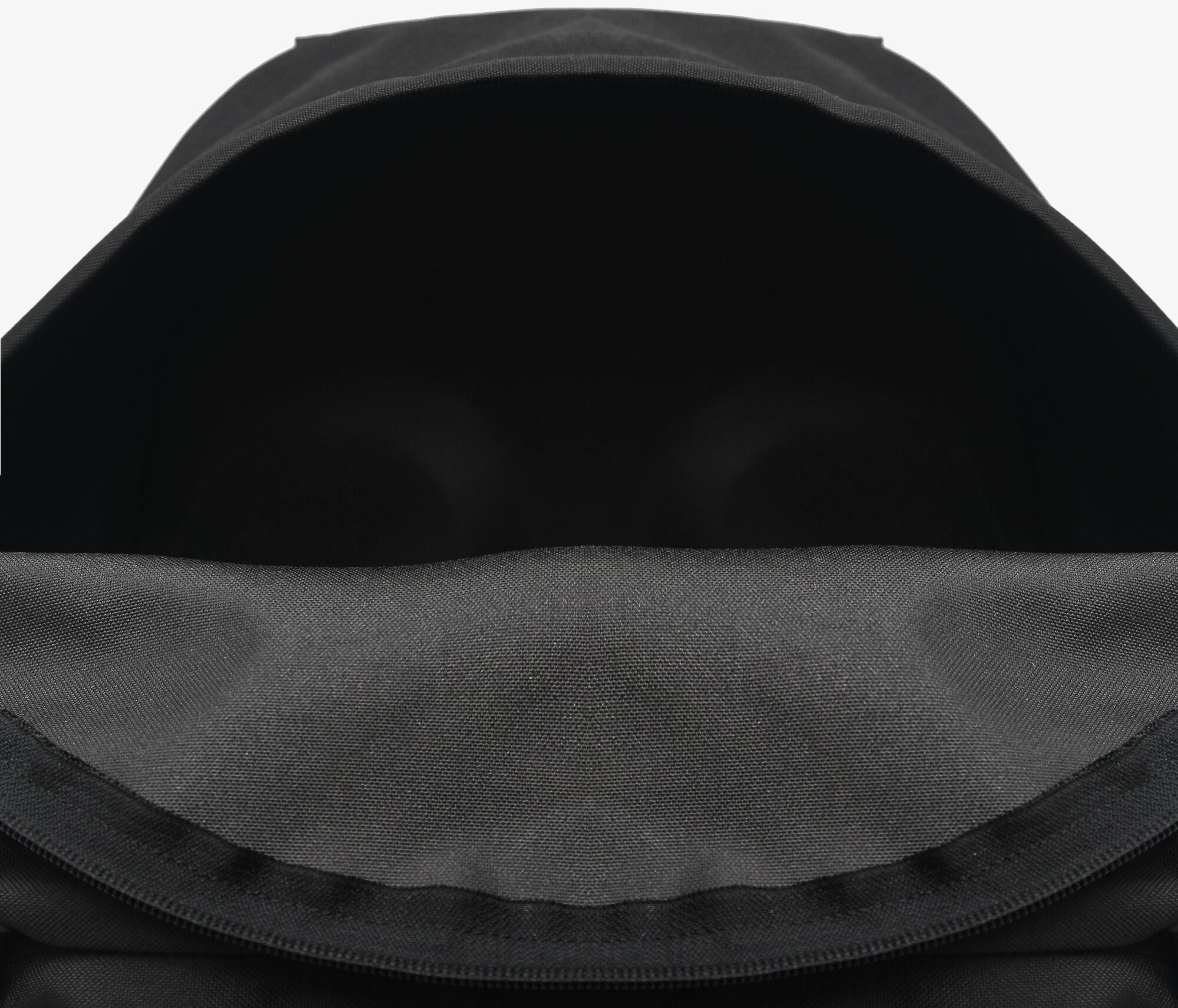 Рюкзак спортивный Lacoste Casual Sport NU5182ZT черный фото 4