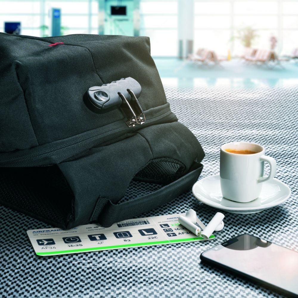 Рюкзак с функцією захисту від крадіжки Schwarzwolf Mareb F3517900AJ3 чорнийфото6