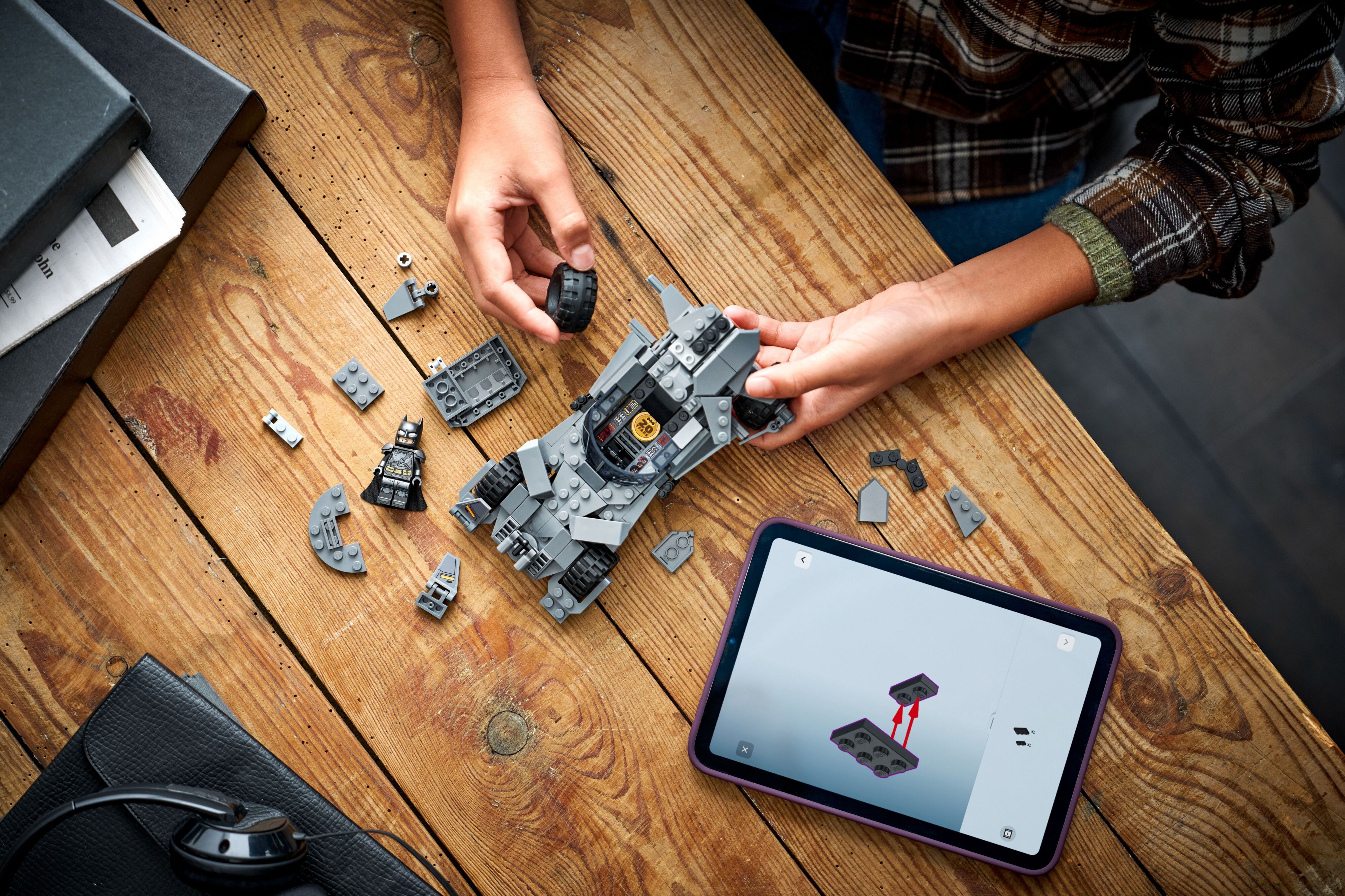 LEGO 76331 Super Heroes Бэтмобиль из фильма «Бэтмен против Супермена» фото 12