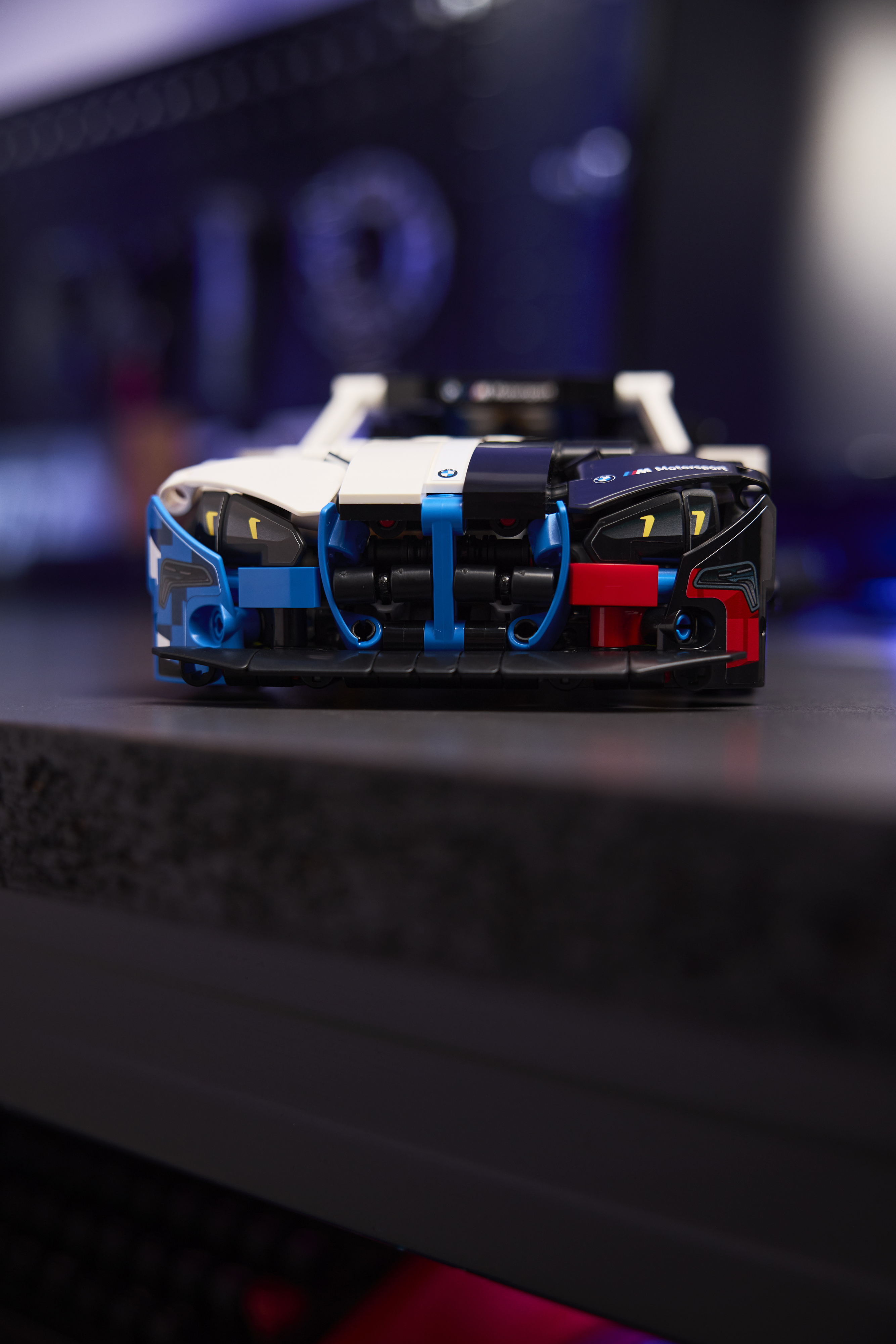 LEGO 42226 Technic Автомобиль для гонки BMW M4 GT3 EVO фото 4