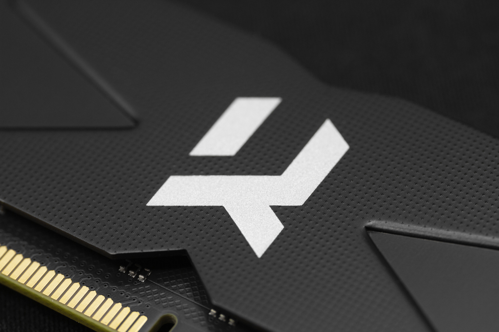 Память для ПК Goodram DDR5 32GB (2x16GB) 6800 MHz IRDM Black (IR-6800D564L34S/32GDC) фото 